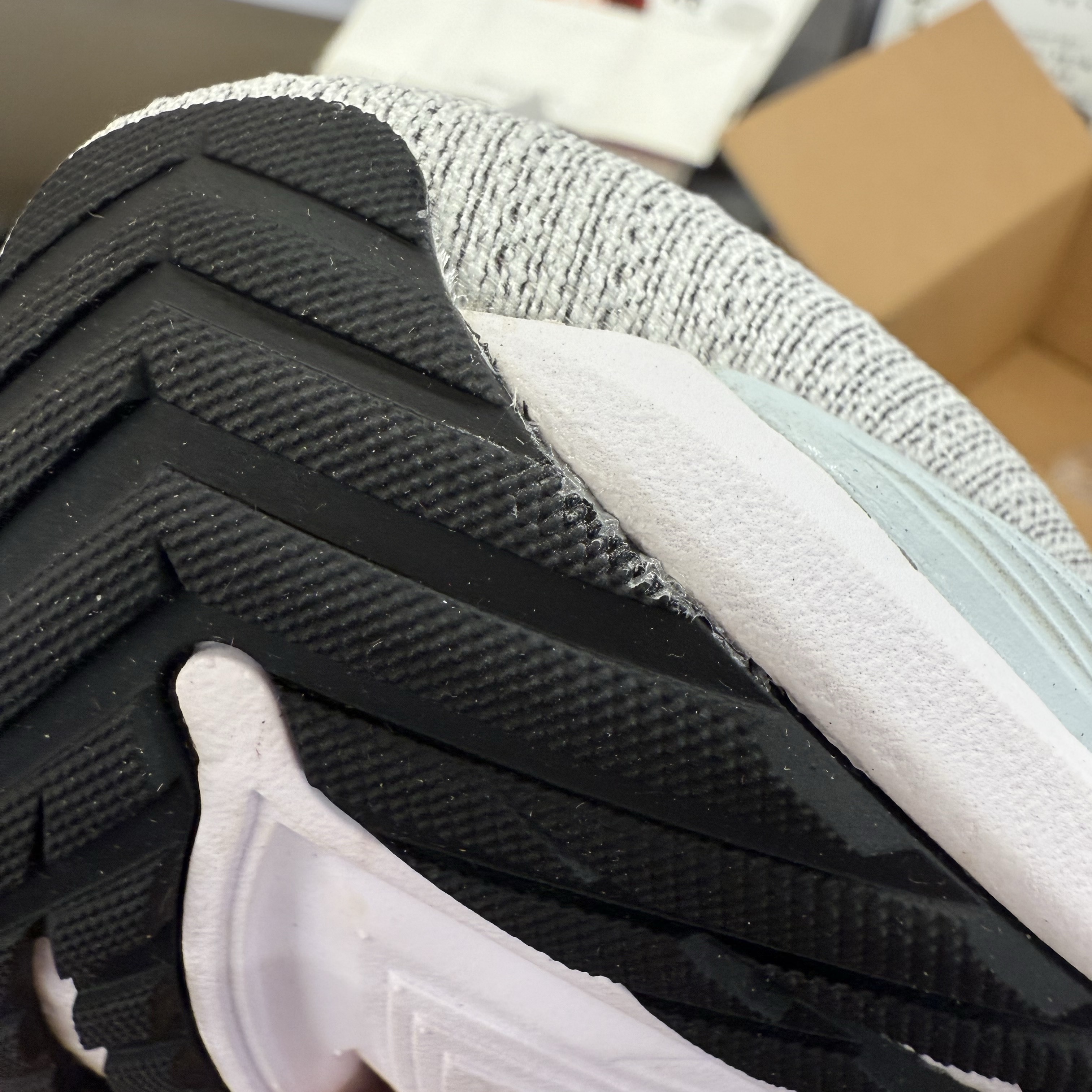 Asics Superblast 2 White Cool Grey 착용 스타일 - 1