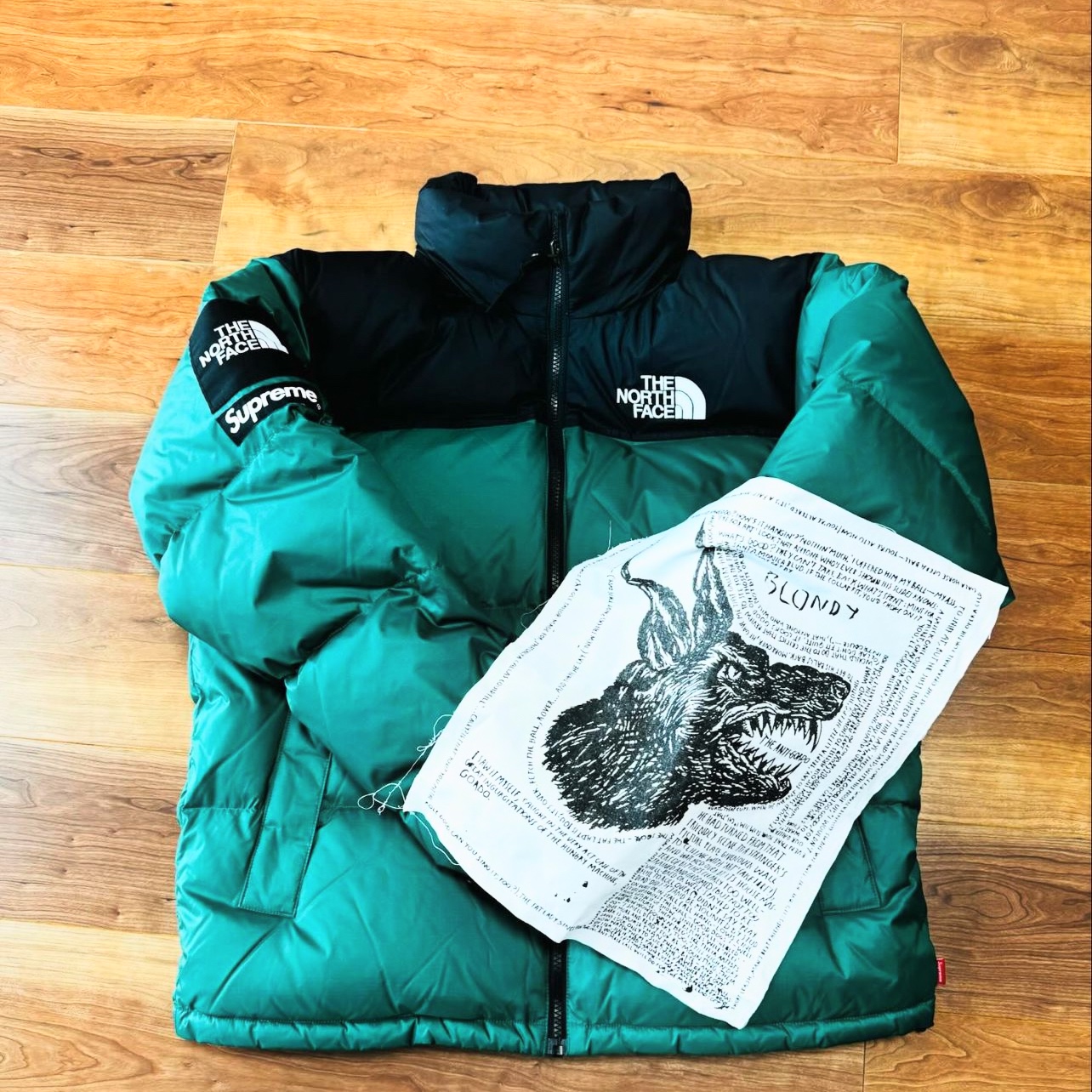 Supreme x The North Face Nuptse Jacket Green - 24FW 착용 스타일 - 1