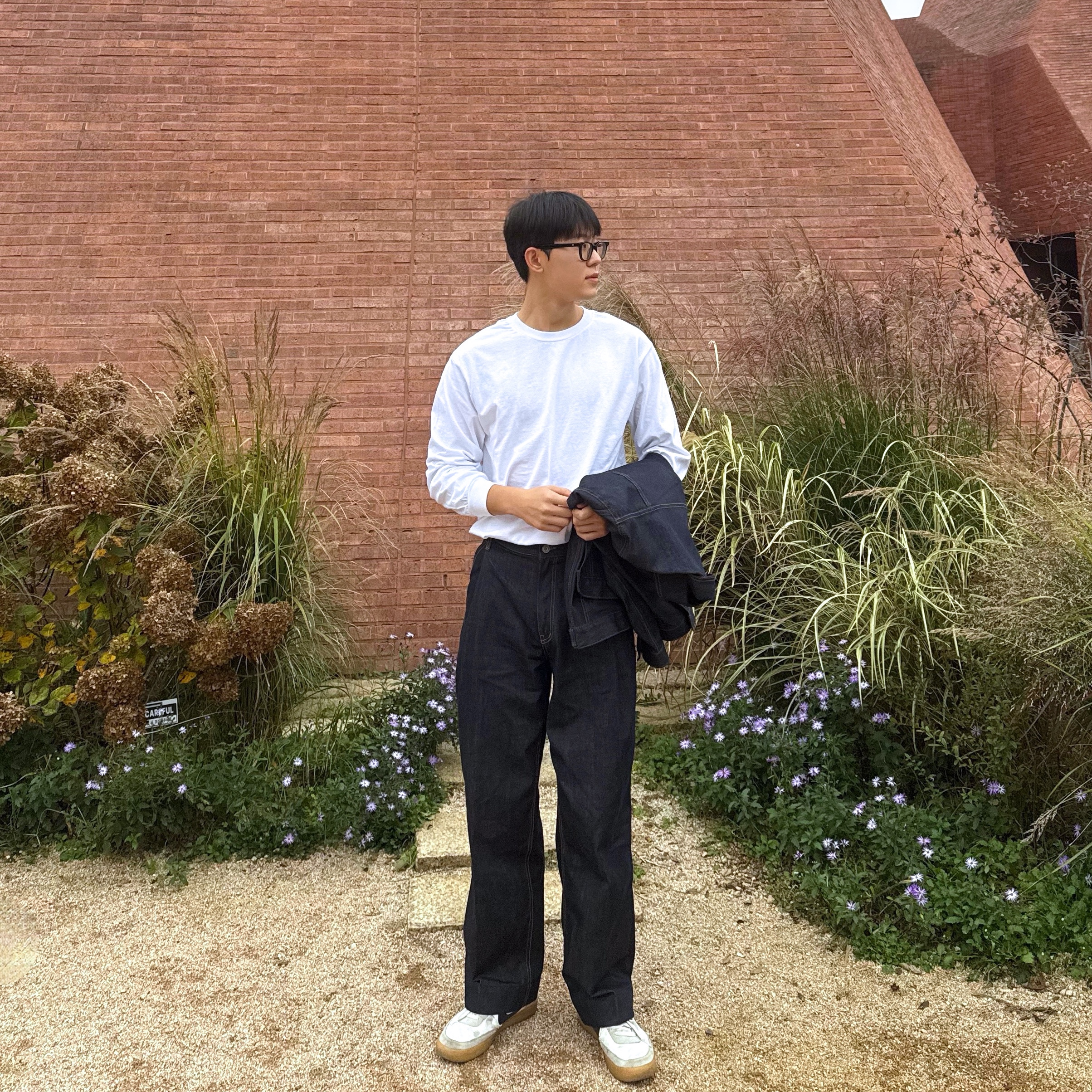 AAA Heavy Cotton 1304 Long Sleeve T-Shirt White Black (2Pack), Nike x J.Crew Killshot 2 Sail Midnight Navy 착용 스타일 - 3