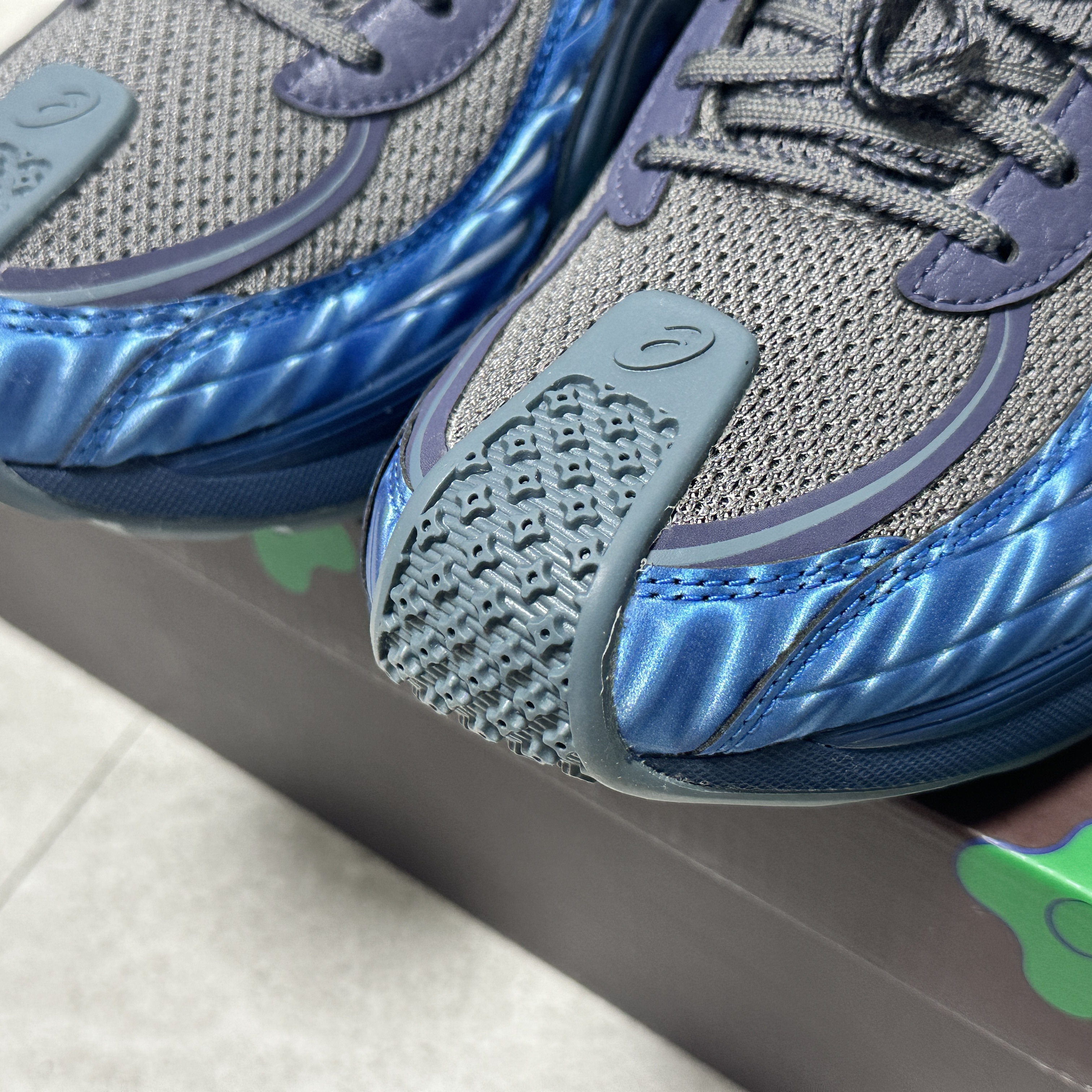 (W) Asics x Kiko Kostadinov Gel-Flammae Blue Ironclad 착용 스타일 - 2