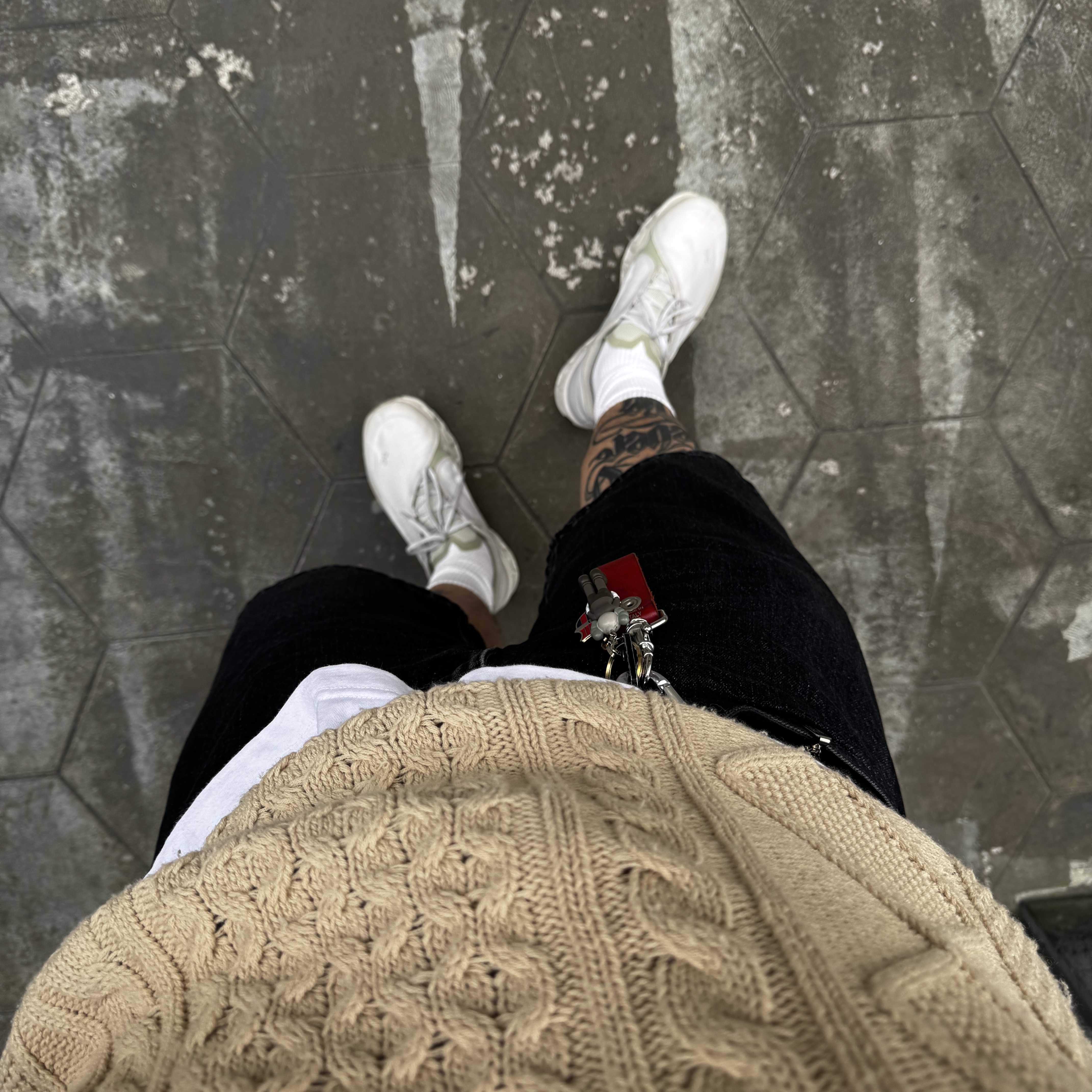 On Running x Post Archive Faction (Paf) Cloudmonster 2 Moondust Chalk, Nike Cable Knit LS Sweater Rattan - Asia 착용 스타일