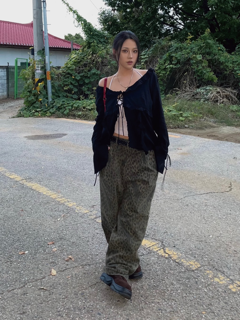 ersco Leopard Baggy Trousers Khaki 착용 스타일 - 3