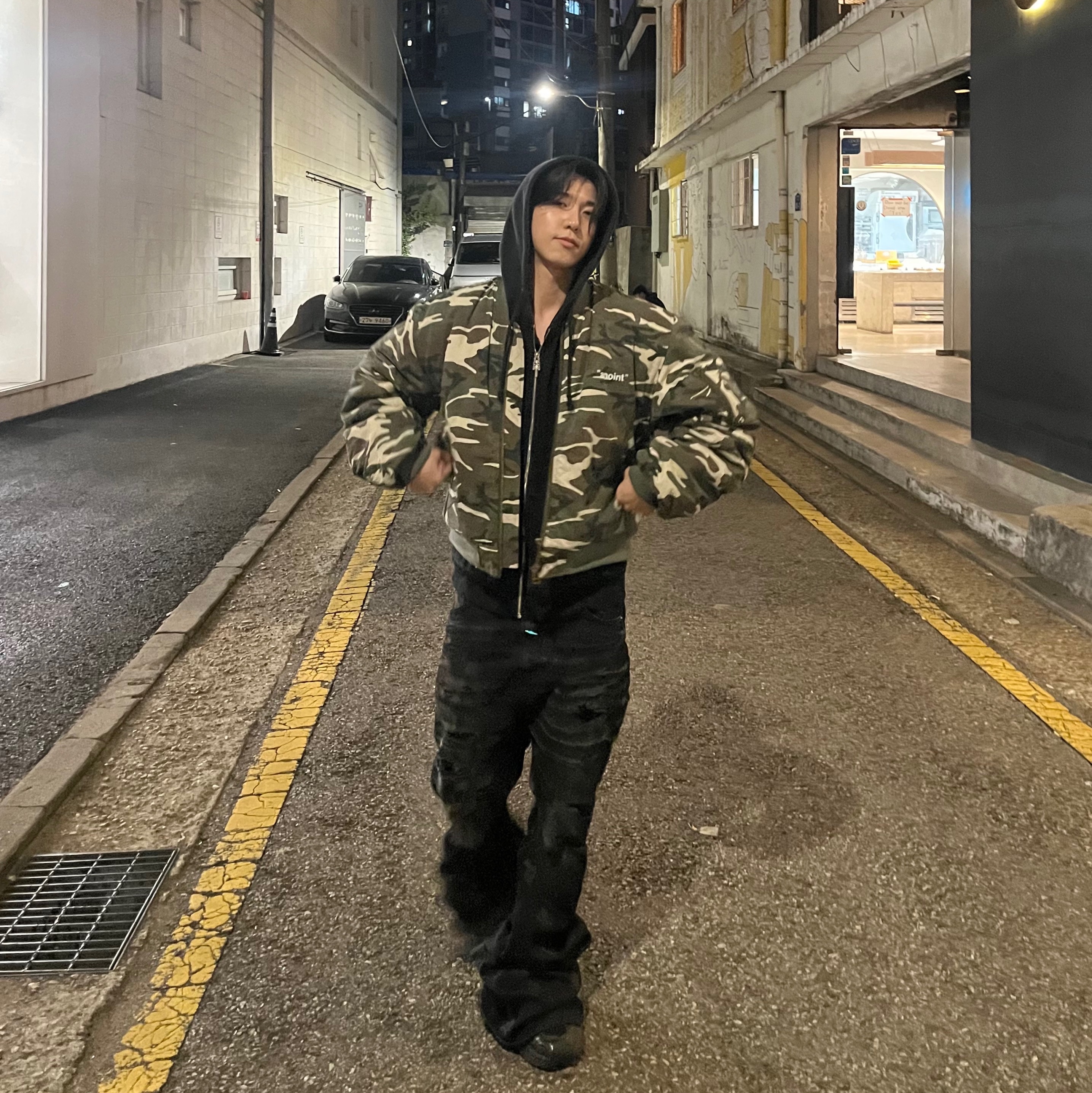 Awende Messiah Camo Bomber Jacket, Balenciaga 3XL Sneakers Black 착용 스타일 - 2