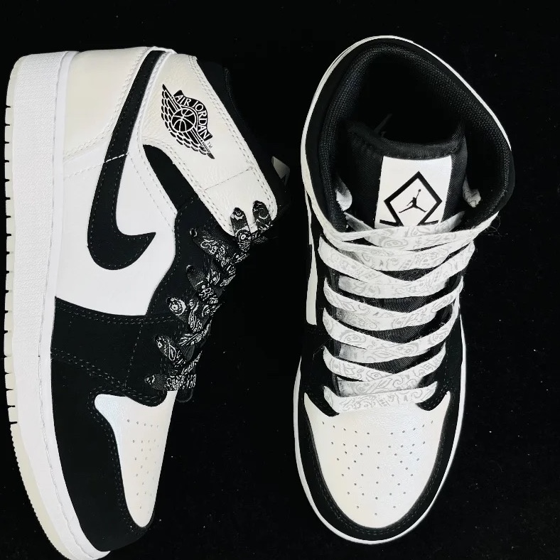 Jordan 1 Retro High OG Bleached Coral 착용 스타일 - 2