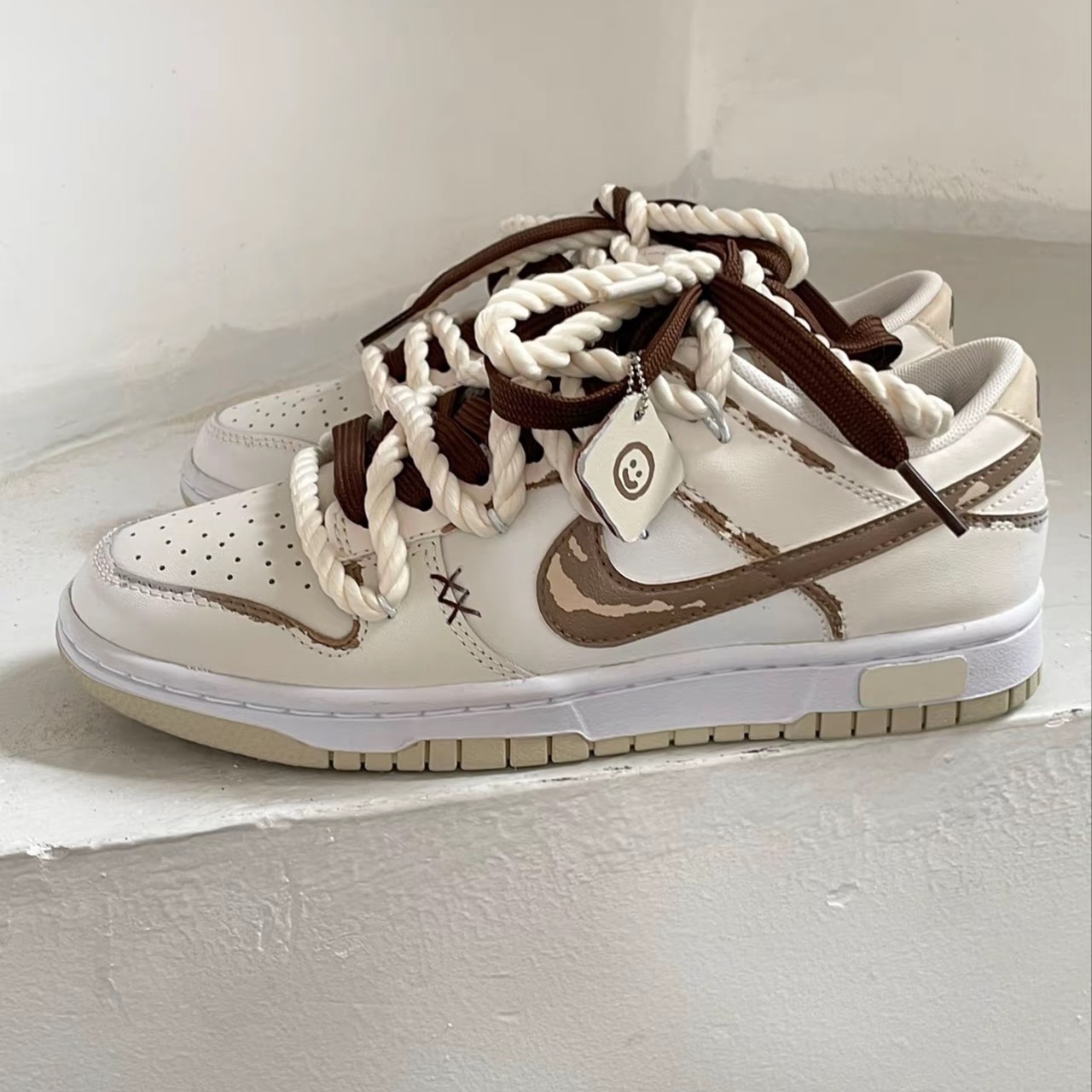 Nike Dunk Low Retro Phantom Sanddrift 착용 스타일 - 1