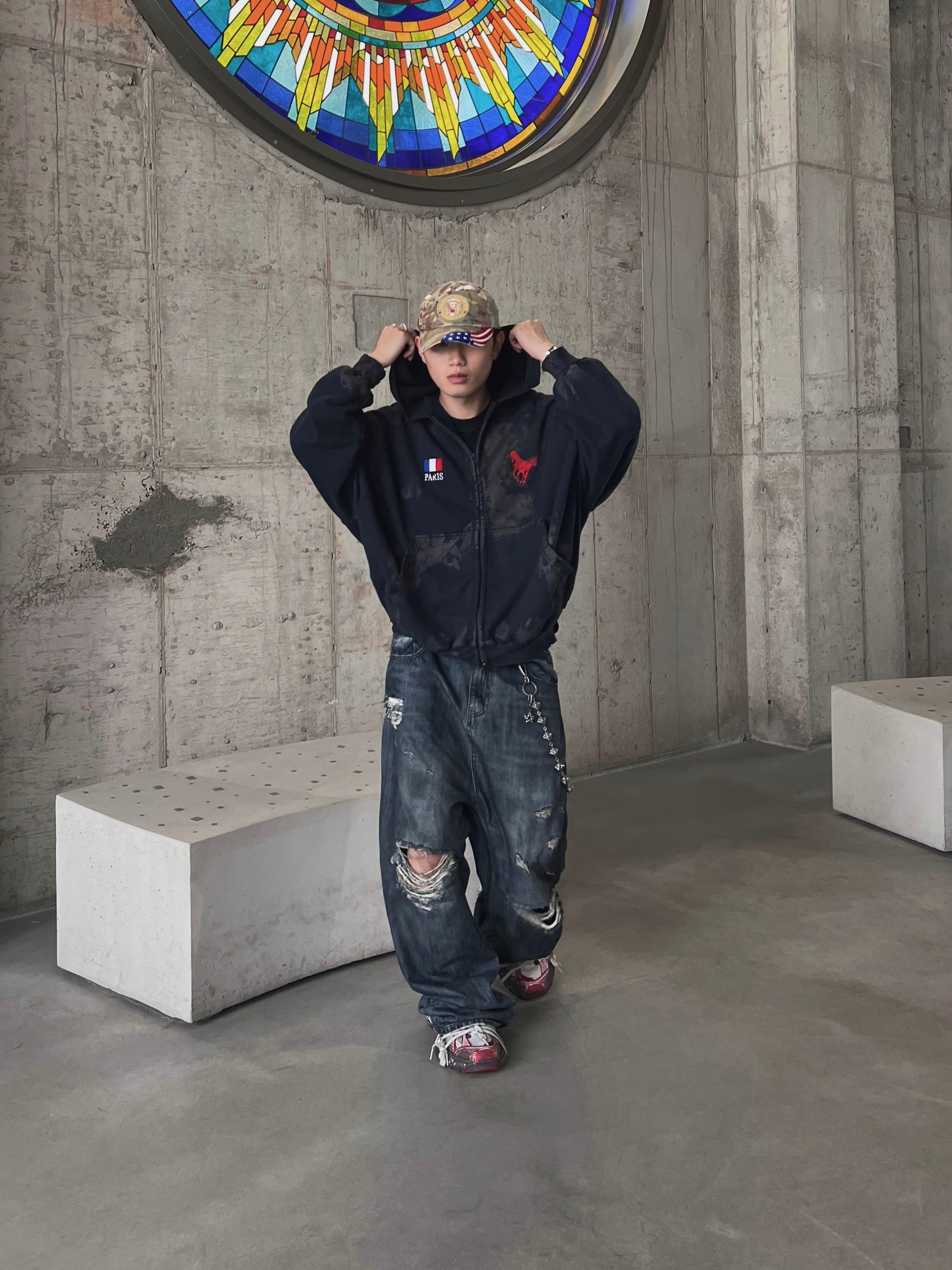 Balenciaga Paris Vintage Logo 22 Zip-Up Hoodie Dark Navy, Project G/R x MFM333. TGS Military Veteran Cap Camo 착용 스타일 - 1