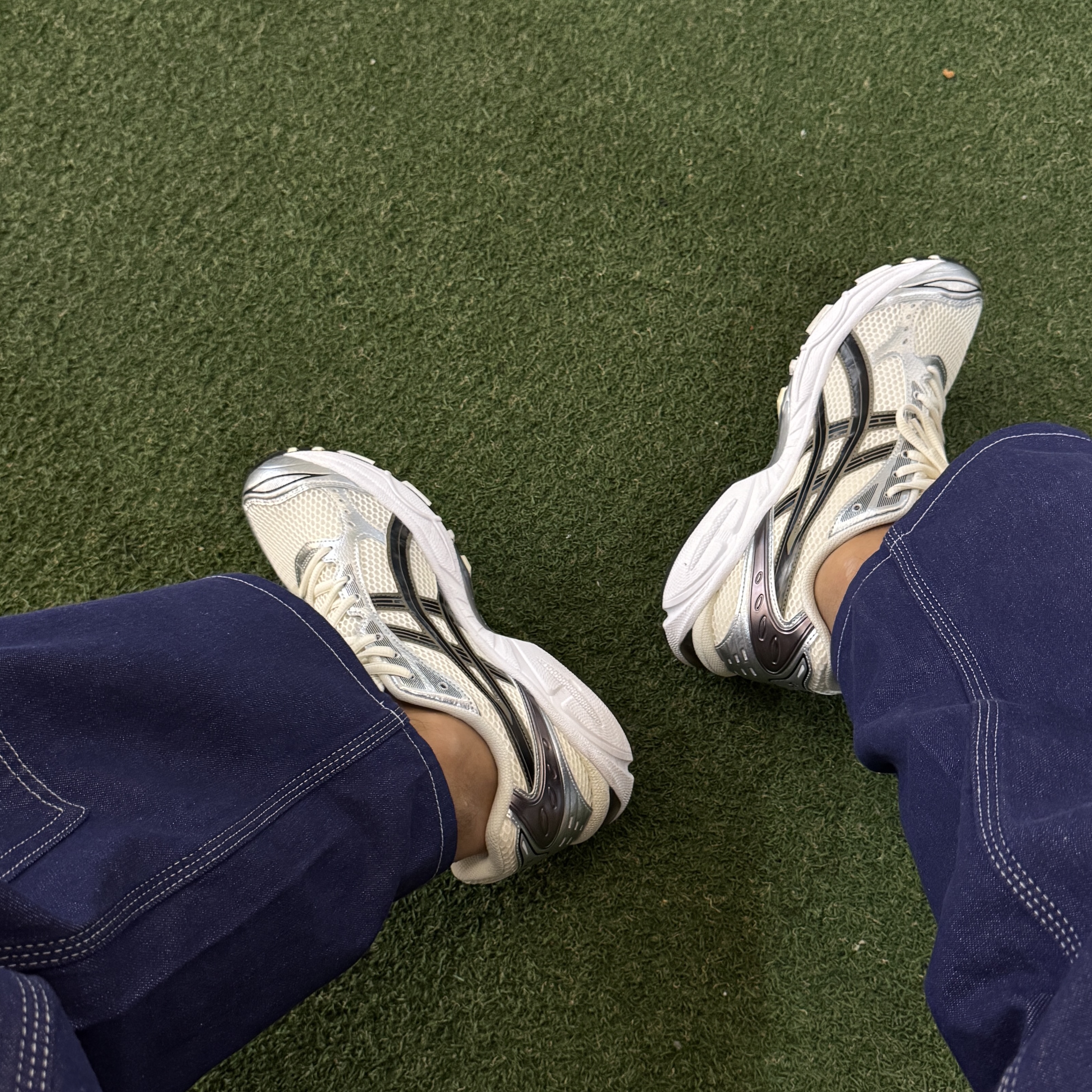 Asics Gel-Kayano 14 Cream Black 착용 스타일