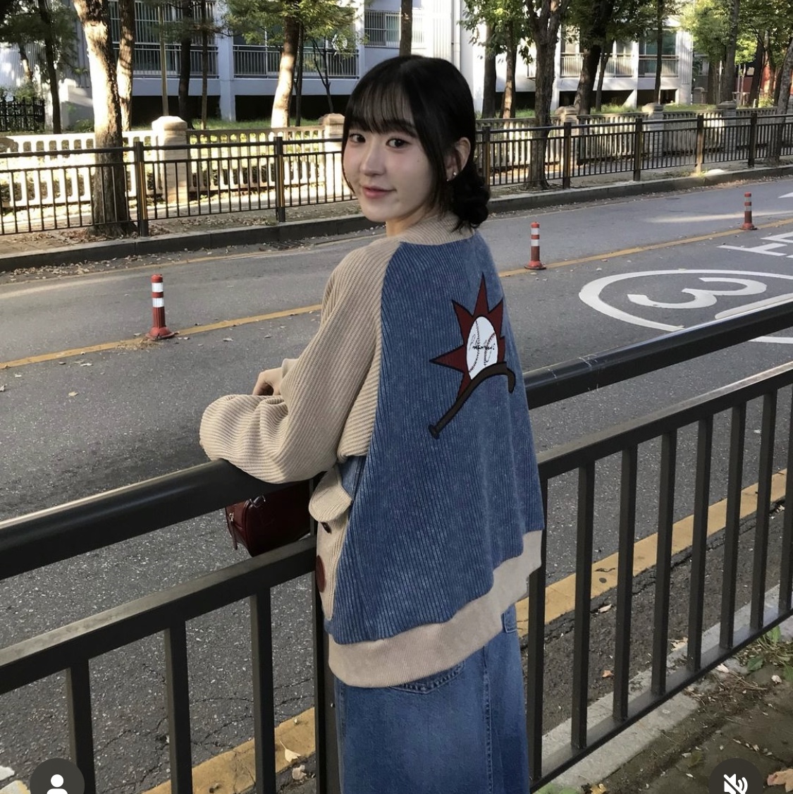 Problemallways Baseball Uniform Knit Cardigan Blue 착용 스타일 - 1
