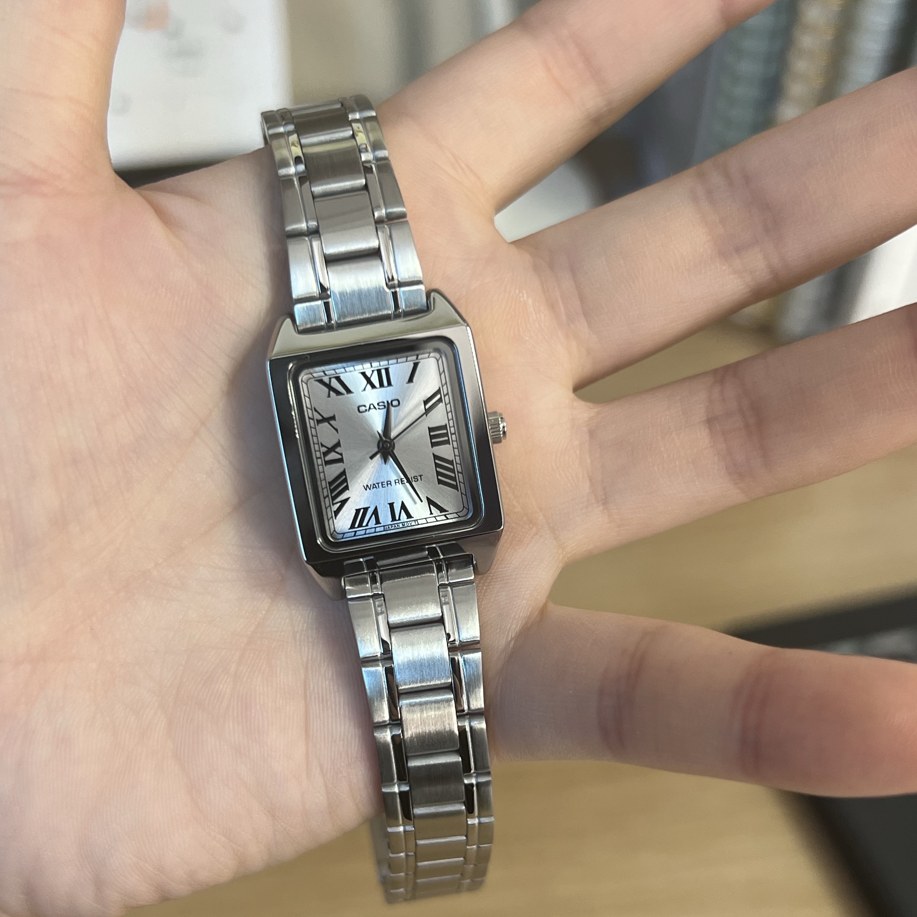 Casio LTP-V007D-7B 착용 스타일