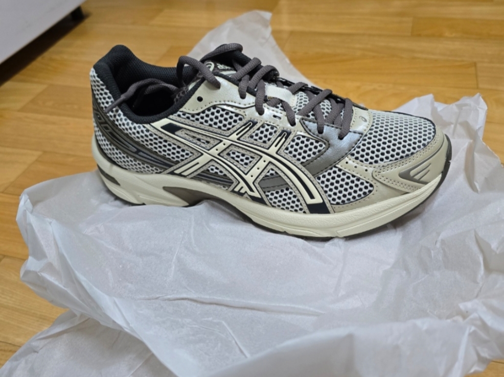 Asics Gel-1130 Birch Dark Taupe - Korea Exclusive 착용 스타일