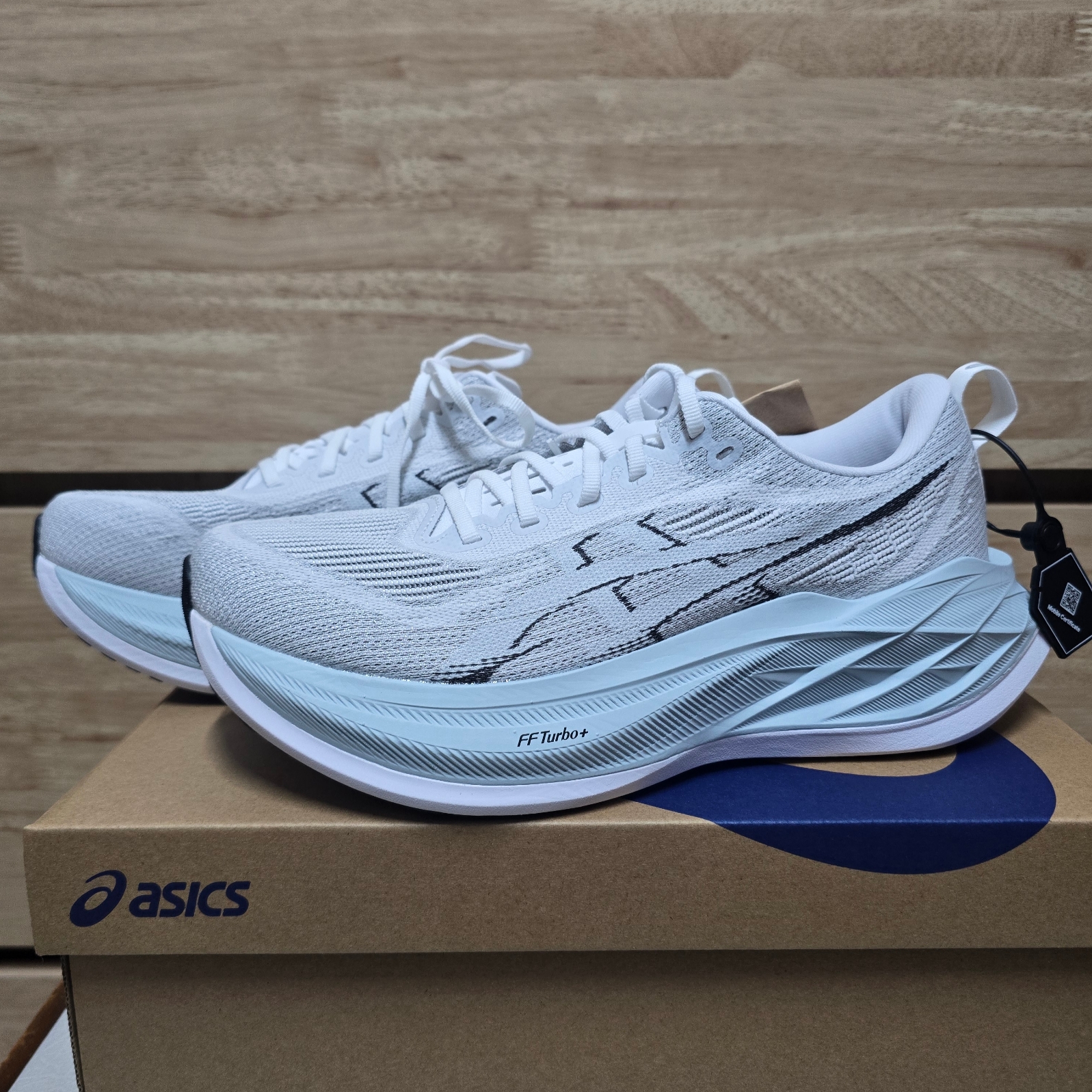 Asics Superblast 2 White Cool Grey 착용 스타일