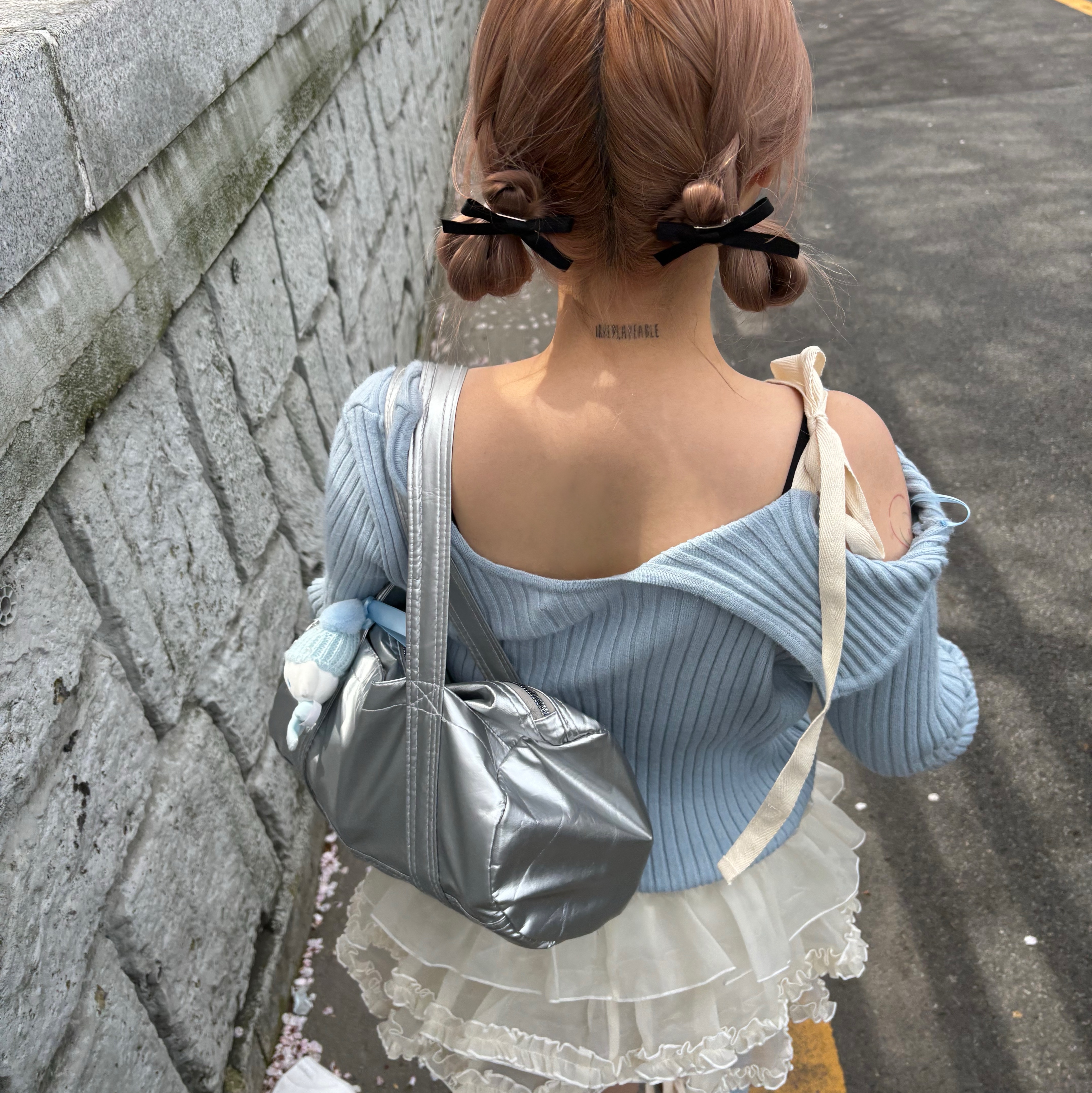 (W) Glowny Isa Asymmetrical Knit Top Baby Blue, Roughneck Tutu pants skirt cream 착용 스타일 - 3