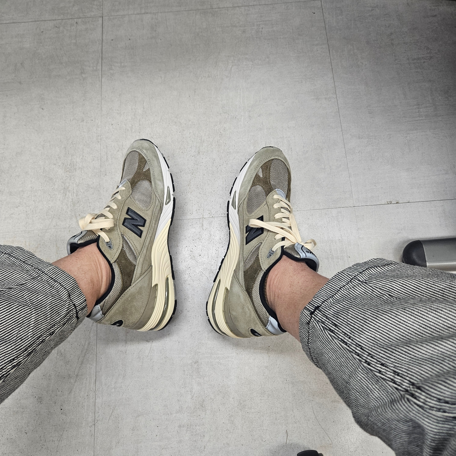 New Balance x JJJJound 991 Made in UK Grey 착용 스타일