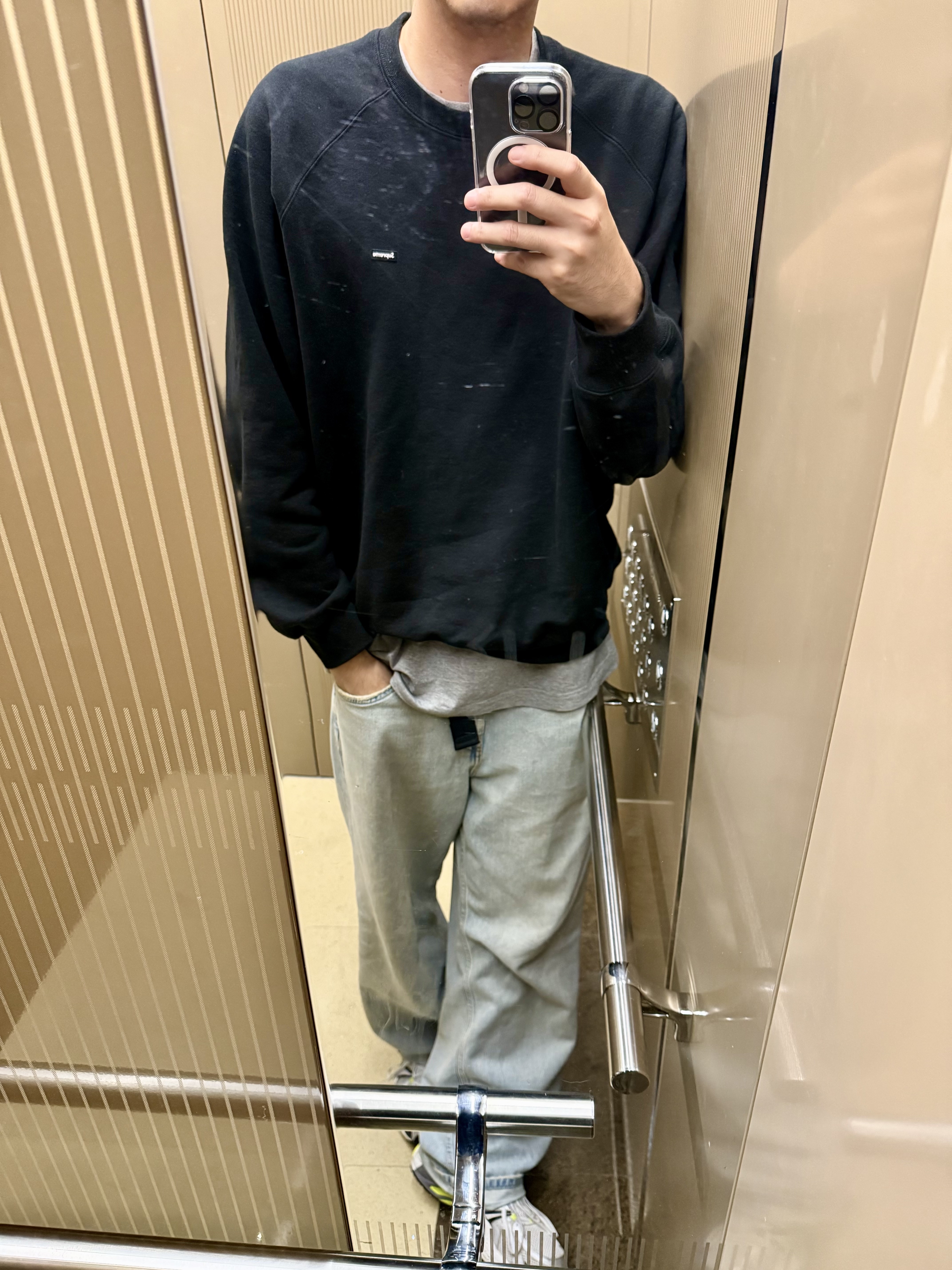 Reebok x Vetements Spike Runner 200 Silver Lime, Supreme Small Box Raglan Crewneck Black - 24SS 착용 스타일