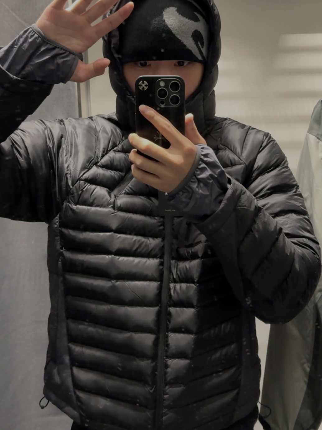 Sansan Gear Paneled Puffer Jacket Black - 24FW, Sansan Gear Side Snap Pants Black 착용 스타일 - 4