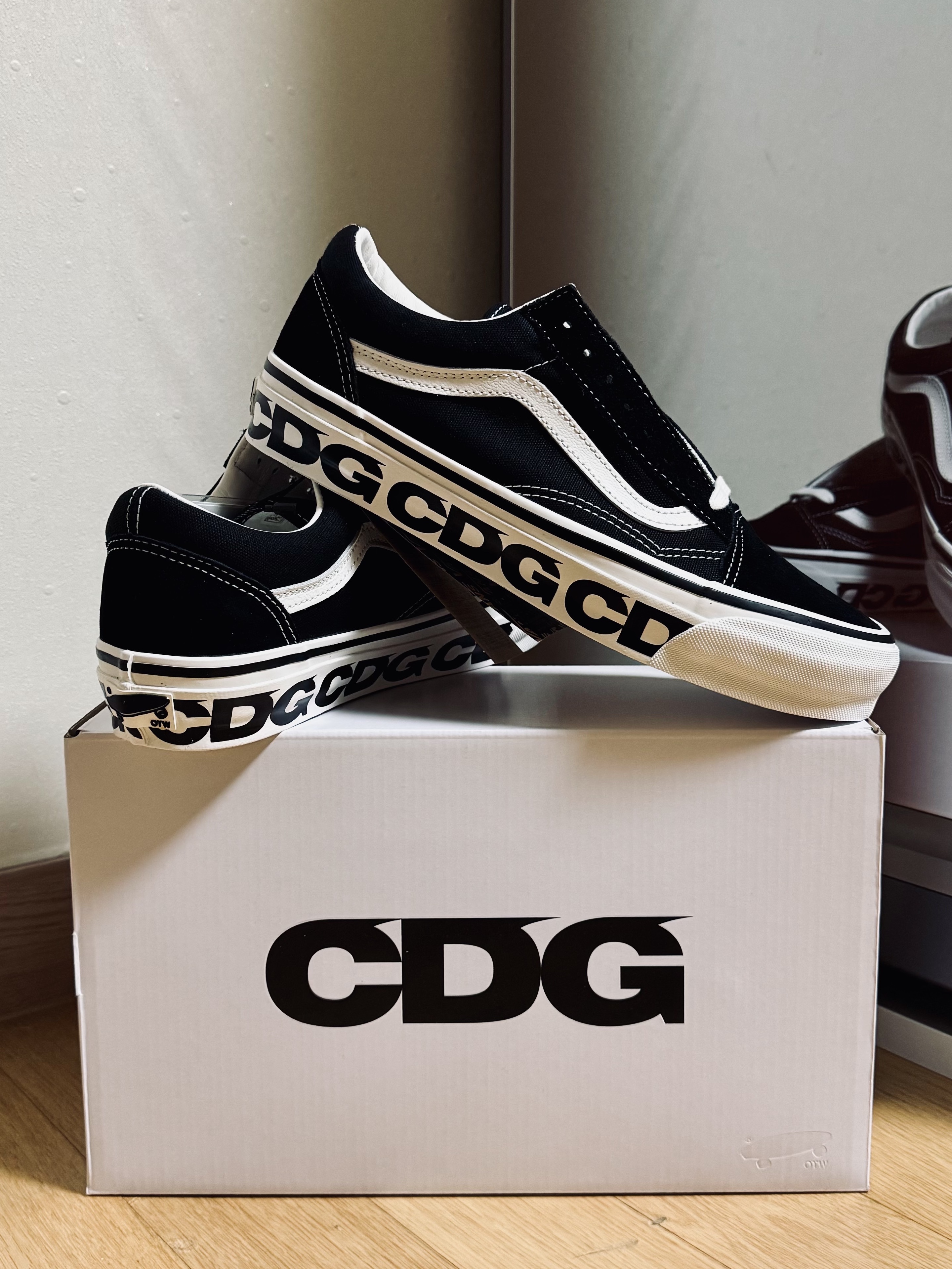 Vans x CDG OTW Old Skool Black 착용 스타일