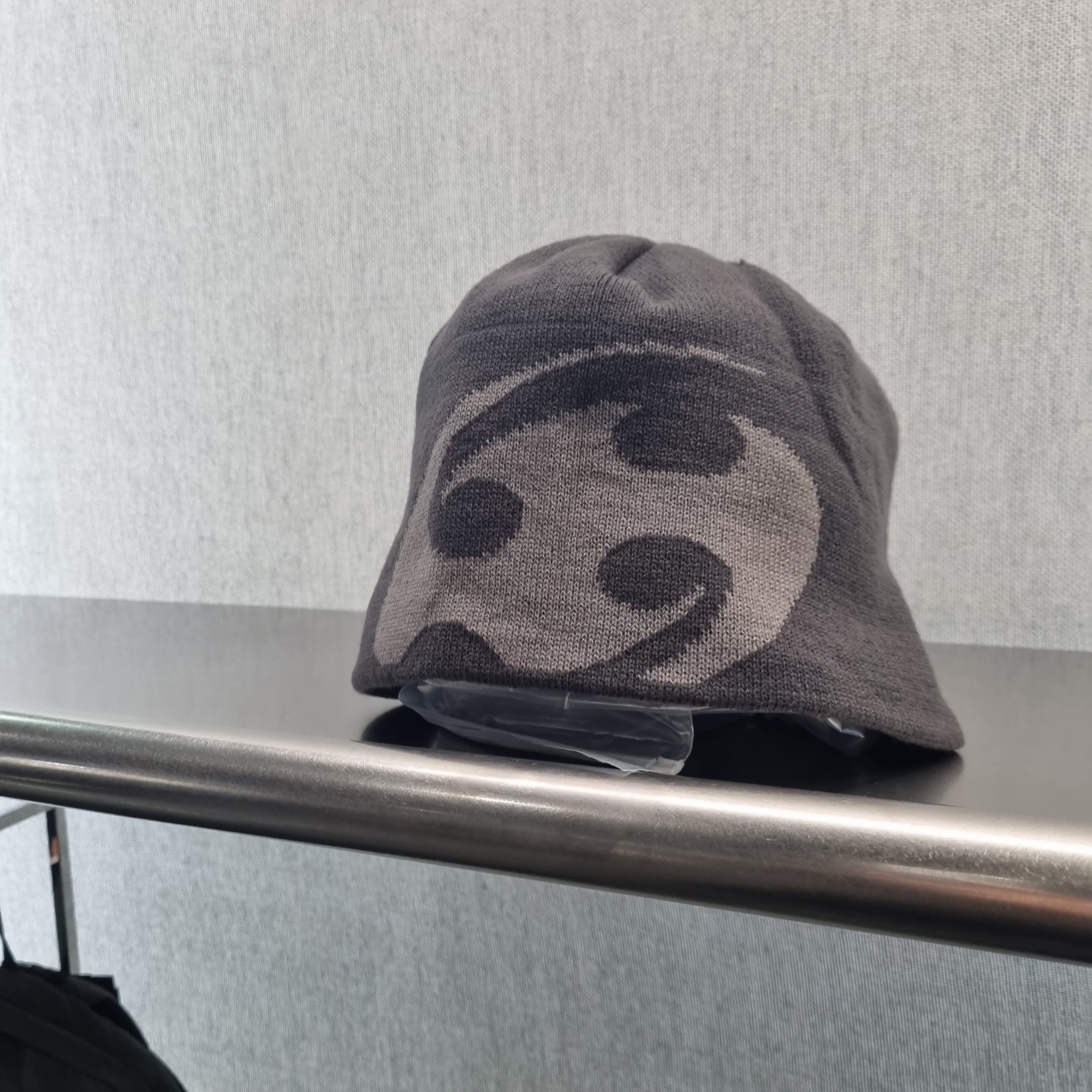 Sansan Gear Logo Beanie Charcoal - 24FW 착용 스타일
