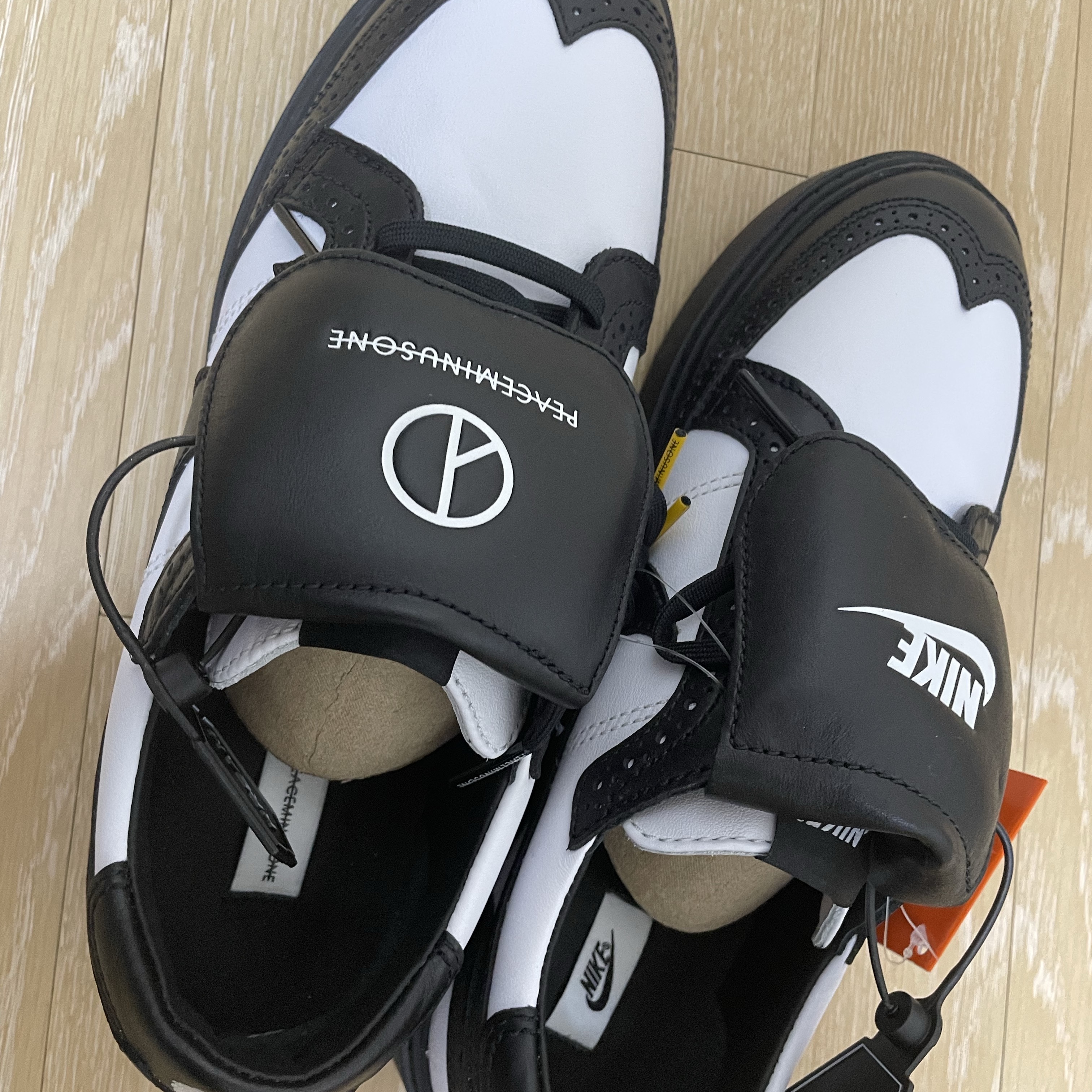 Nike x Peaceminusone Kwondo1 Black and White 착용 스타일 - 3