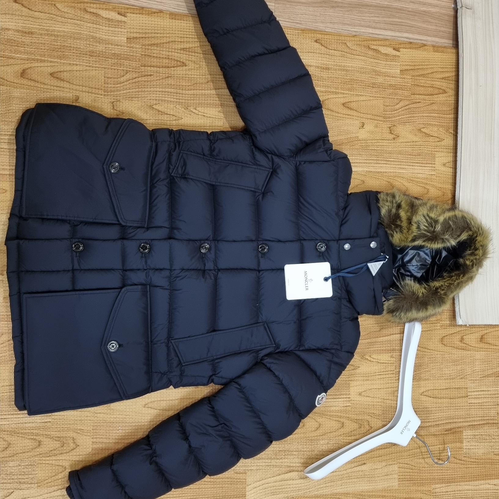 Moncler Clunye Short Down Jacket Black - 24FW 착용 스타일 - 5