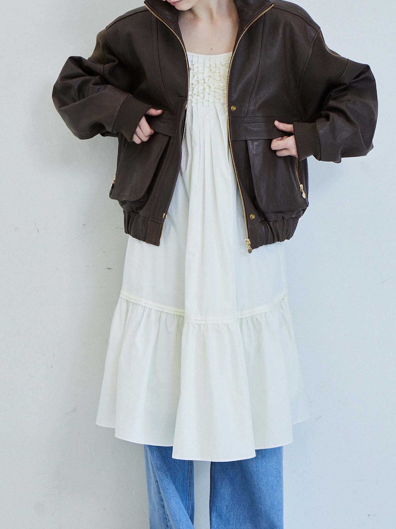 FARVEN Comte Rib Hem Leather Jumper Brown, FARVEN Jem Shirring Dress Butter 착용 스타일