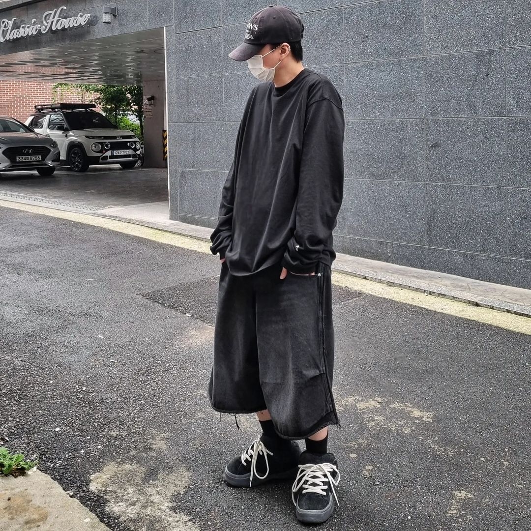 ERL Vamp Skate Shoe Pirate Black 착용 스타일 - 1