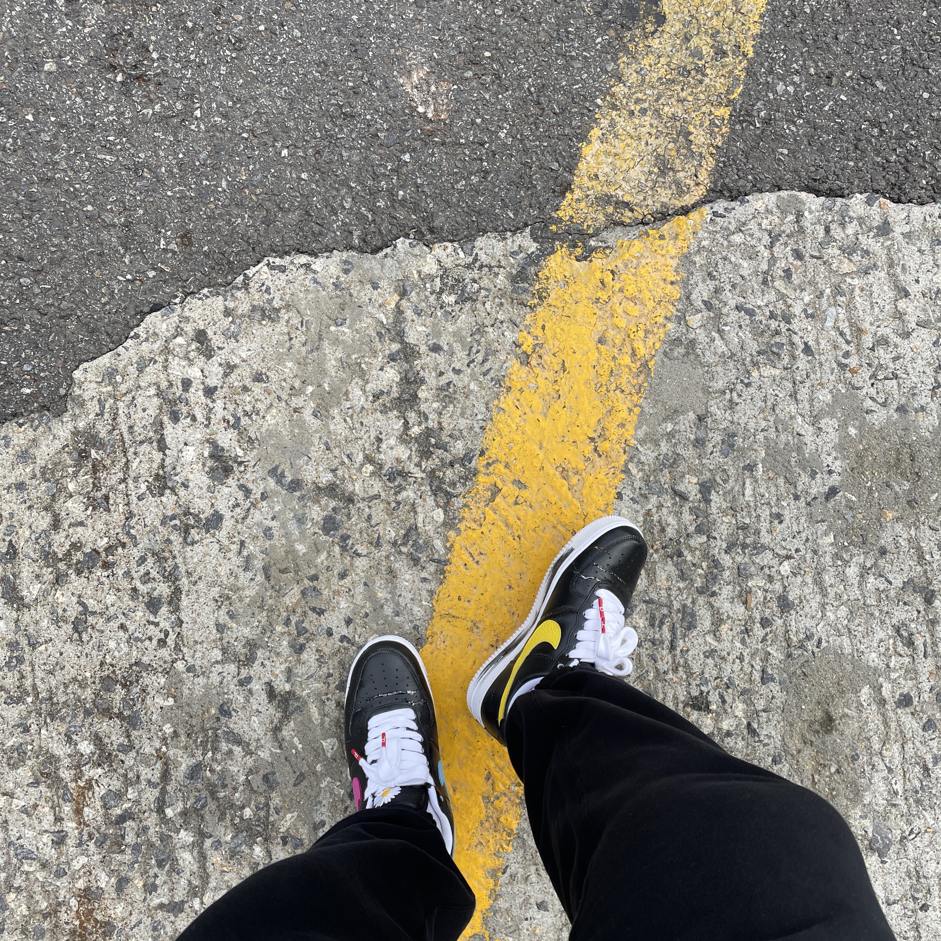 Nike x Peaceminusone Air Force 1 Low Para-Noise 3.0 Black and Multicolor 착용 스타일