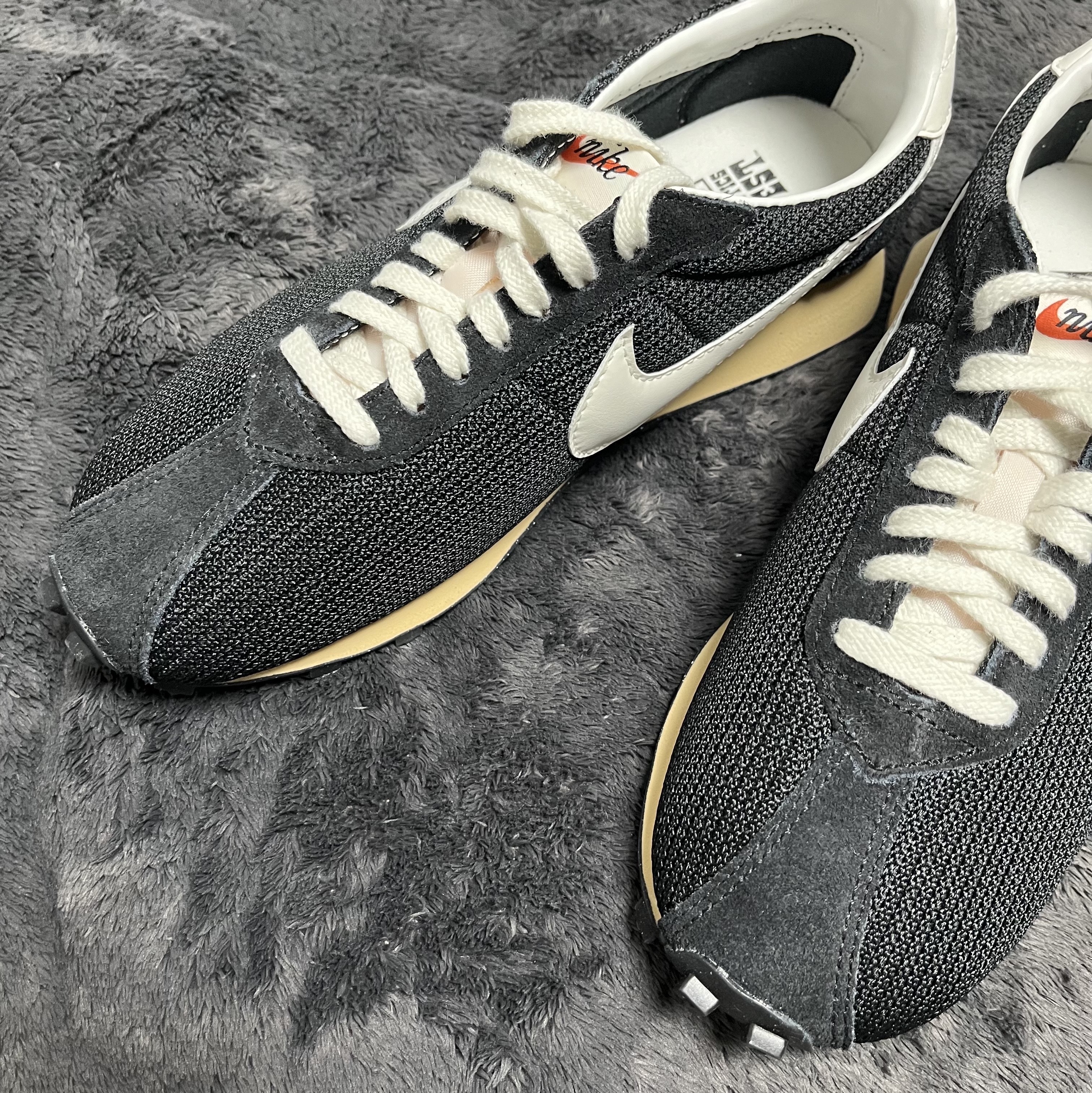 Nike LD-1000 SP Black and Sail 착용 스타일