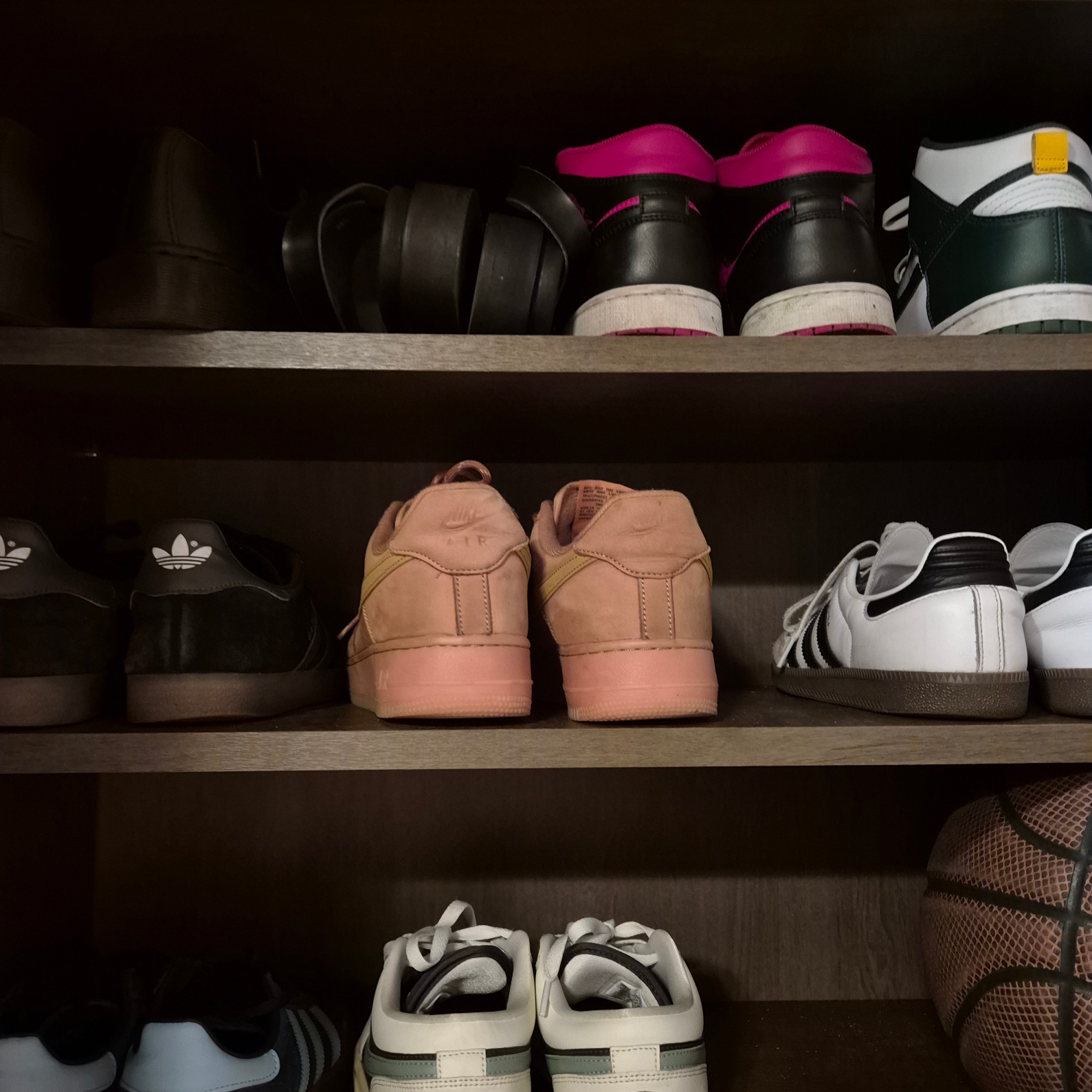 Nike Air Force 1 '07 WB Flax 착용 스타일