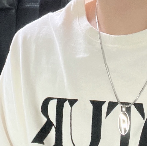Diesel Dx1342 Stainless Steel Pendant Necklace Silver 착용 스타일
