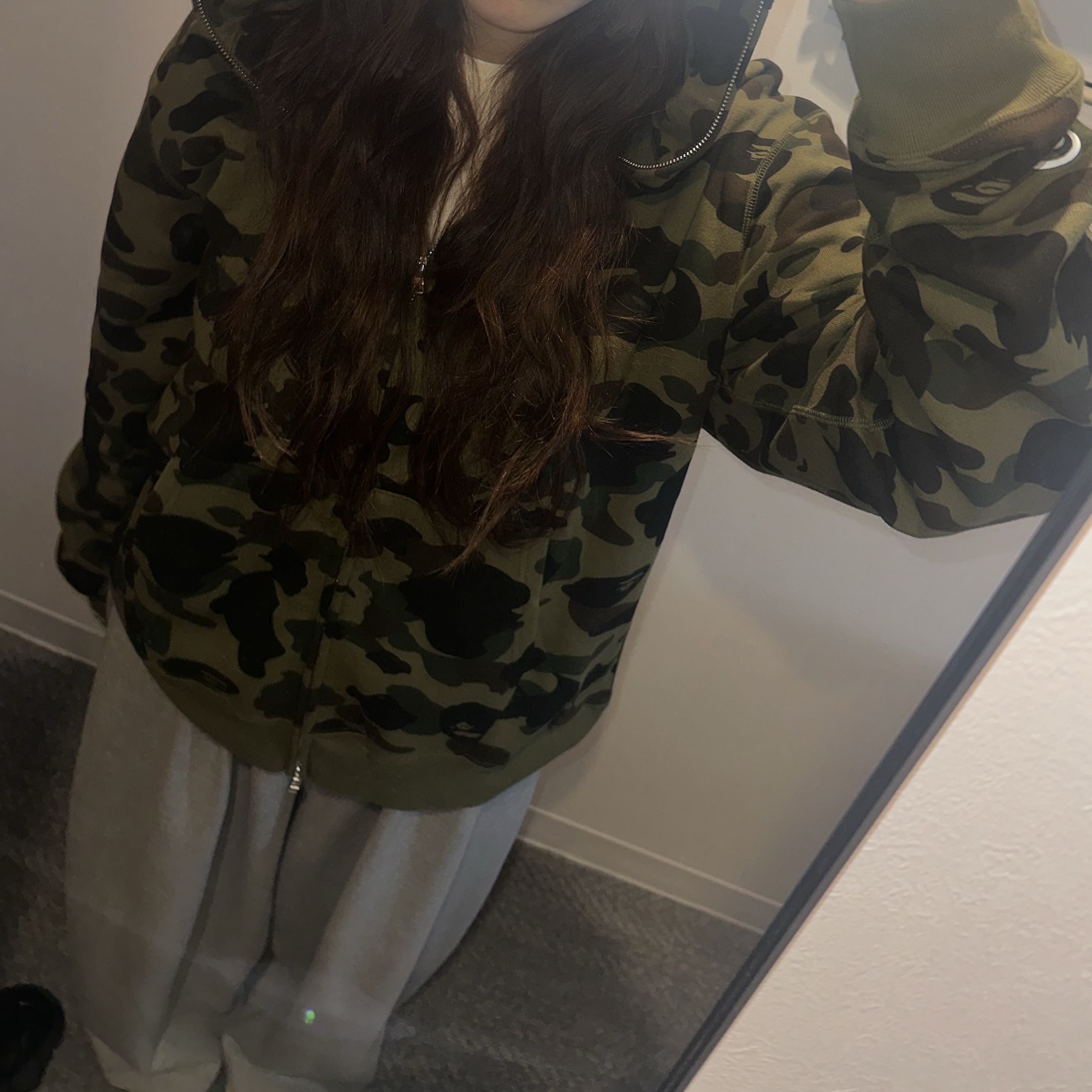 BAPE 1st Camo Shark Full Zip Hoodie Army Green 착용 스타일