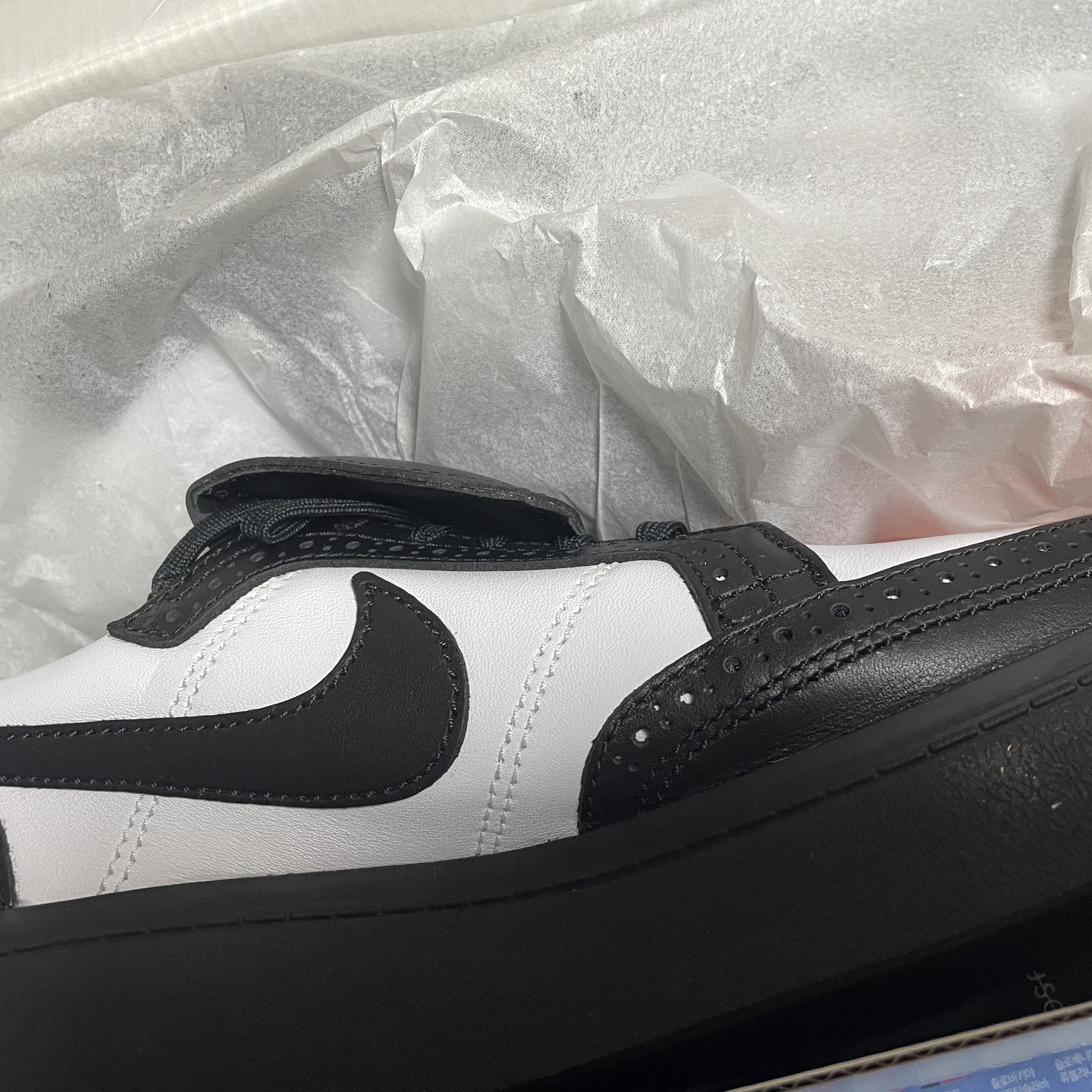 Nike x Peaceminusone Kwondo1 Black and White 착용 스타일 - 2