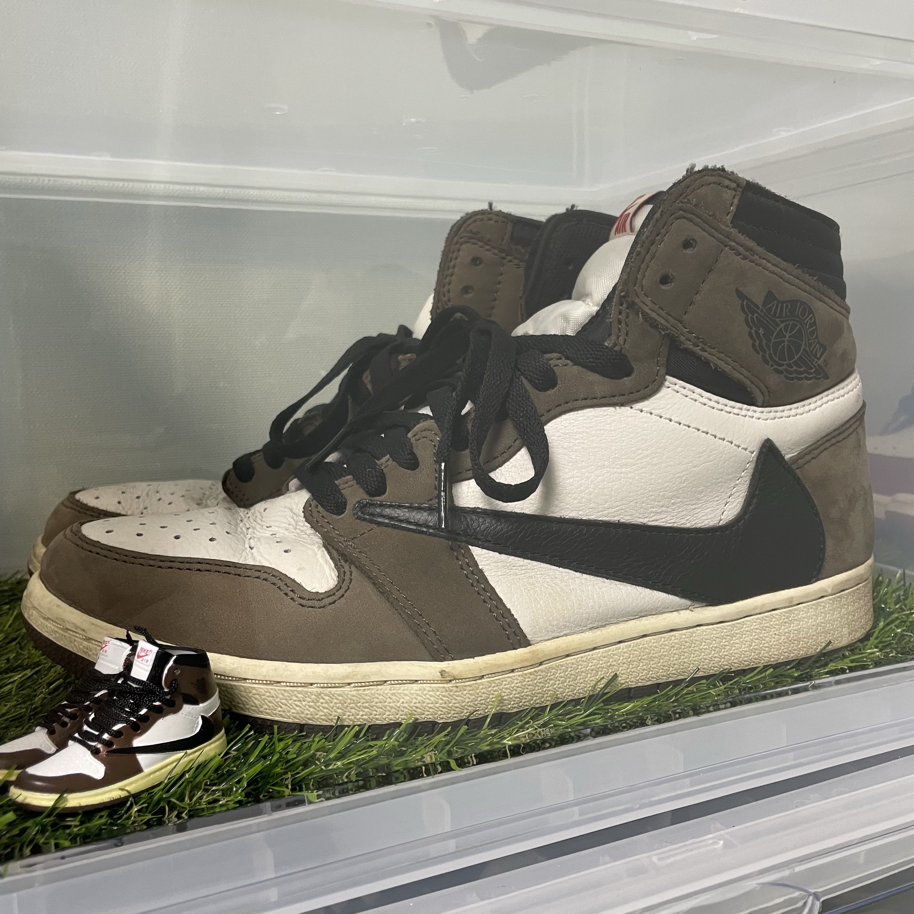 Jordan 1 x Travis Scott Retro High OG SP Mocha 착용 스타일