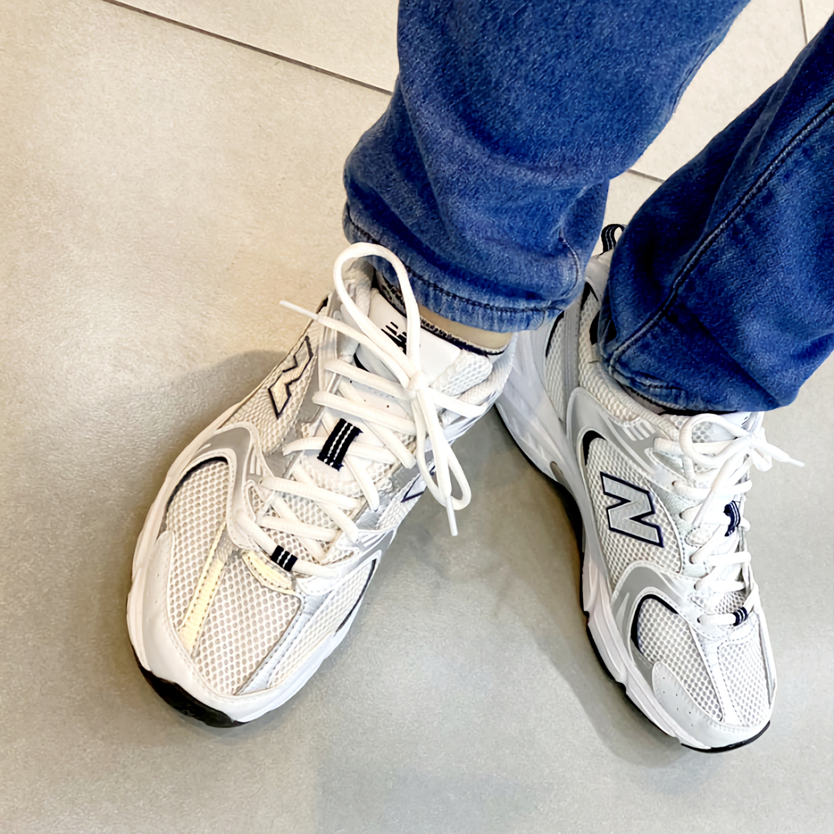 New Balance 530 White 착용 스타일