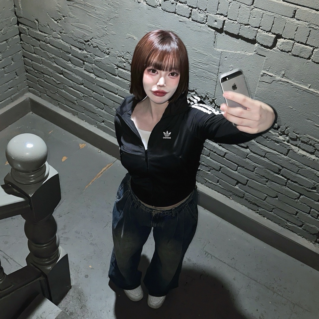 (W) Adidas Adicolor Classic Firebird Track Top Black - KR Sizing, Nike Air Force 1 '07 Low White 착용 스타일