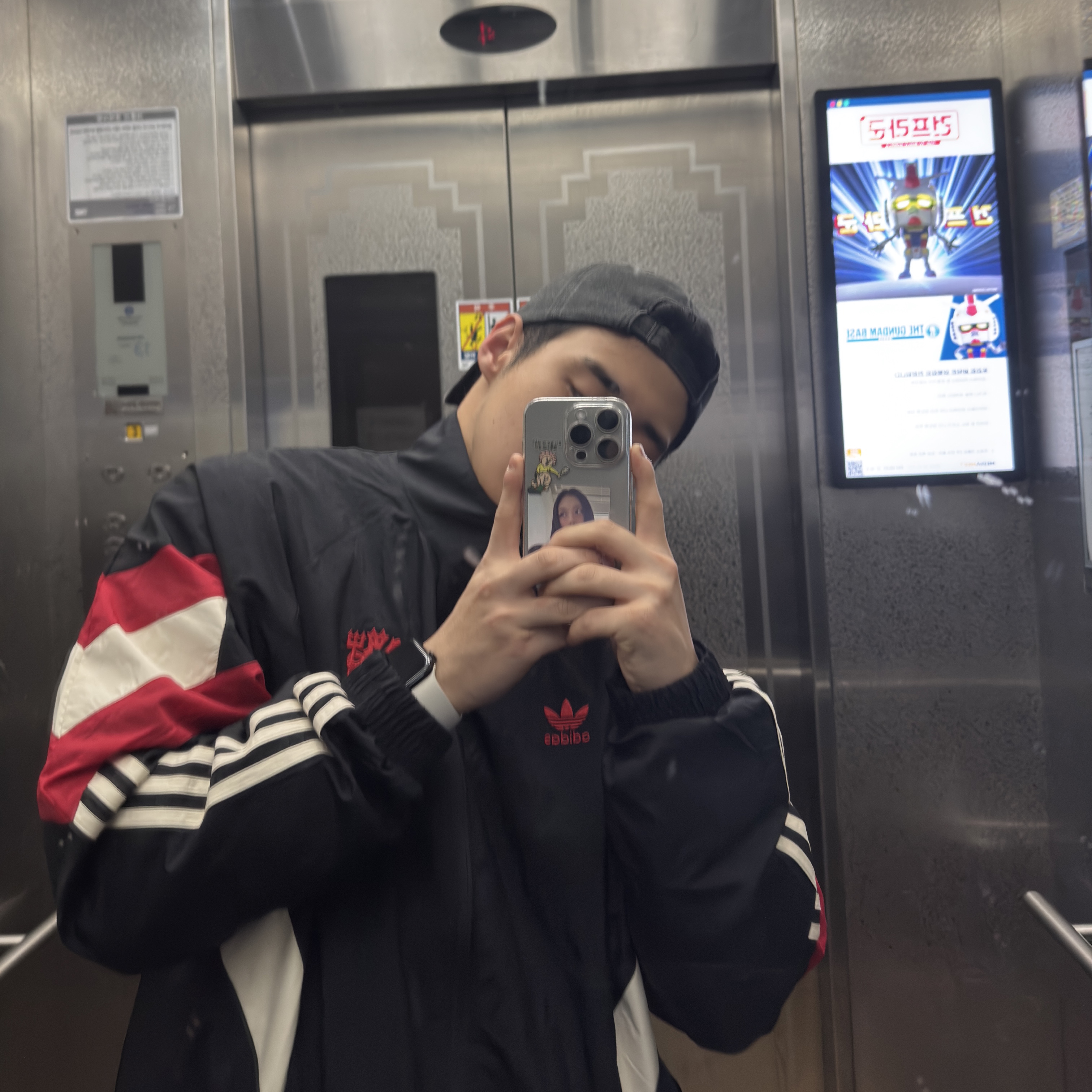 Adidas Manchester United Originals Track Top Black Red - KR Sizing 착용 스타일
