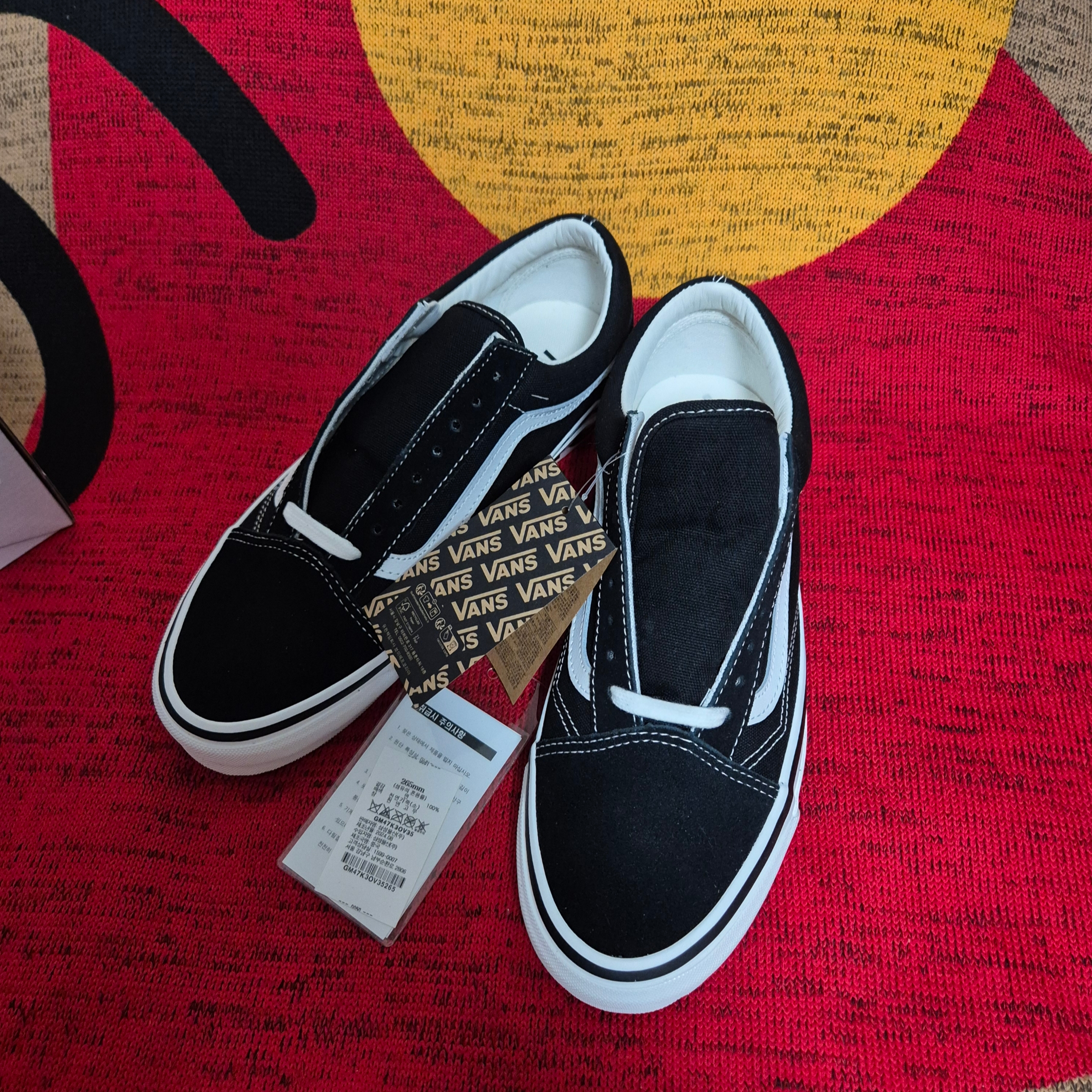Vans x CDG OTW Old Skool Black 착용 스타일 - 2