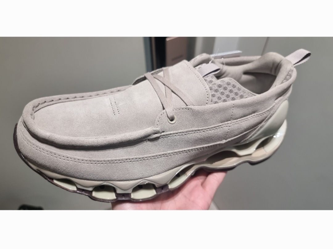 Mizuno Wave Prophecy MOC Suede Vintage Khaki Mole 착용 스타일