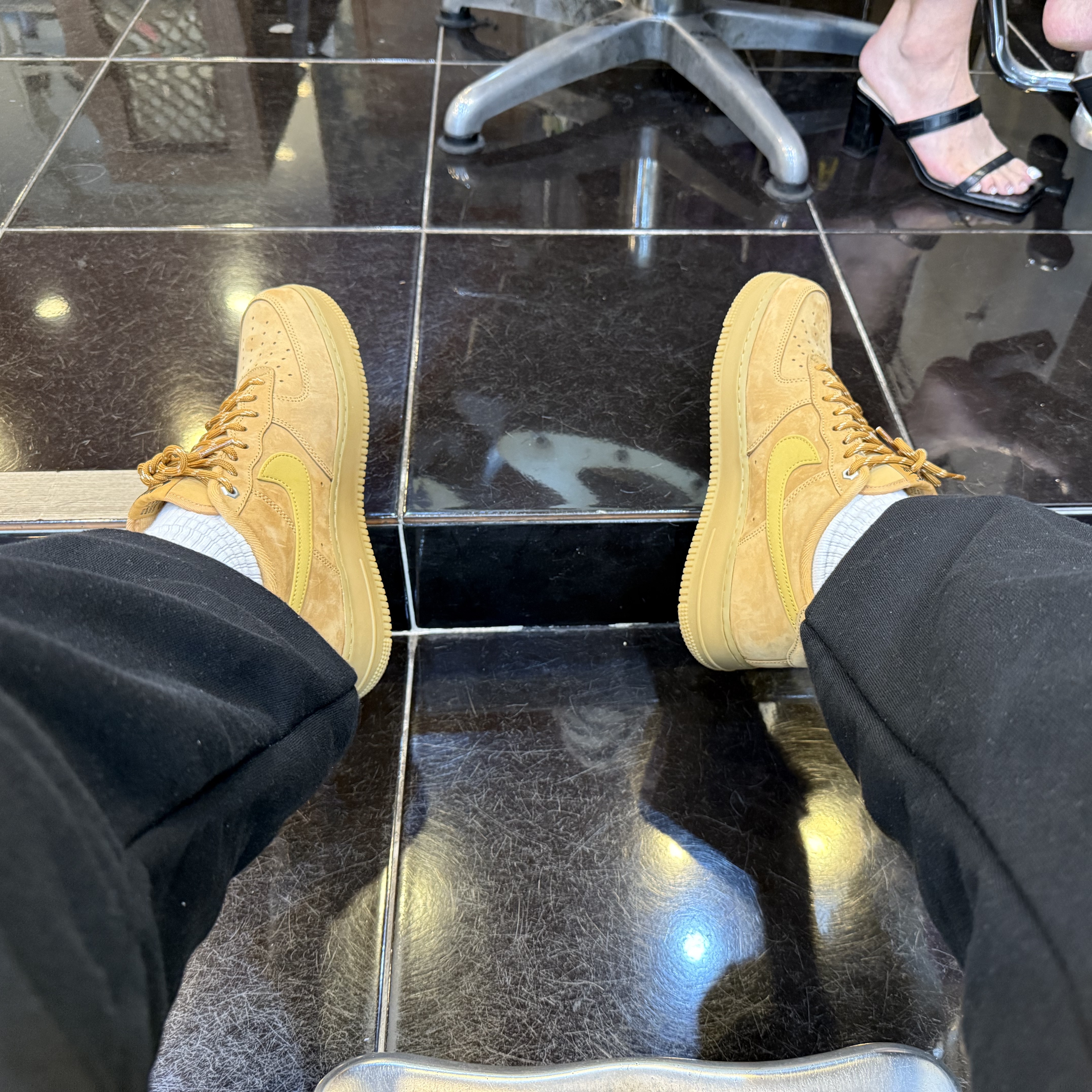 (W) Nike Air Force 1 '07 WB Flax Wheat 착용 스타일