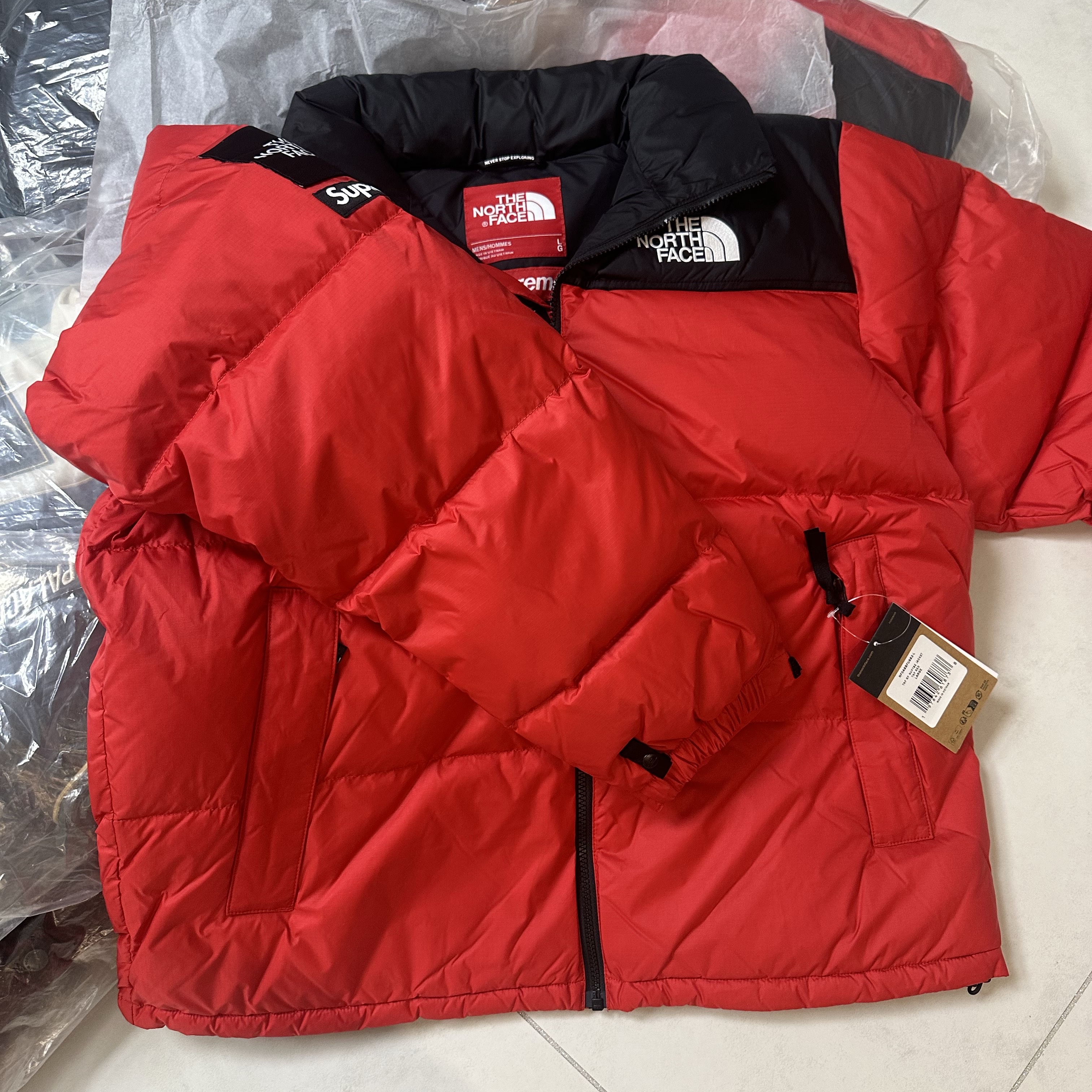 Supreme x The North Face Nuptse Jacket Red - 24FW 착용 스타일 - 4