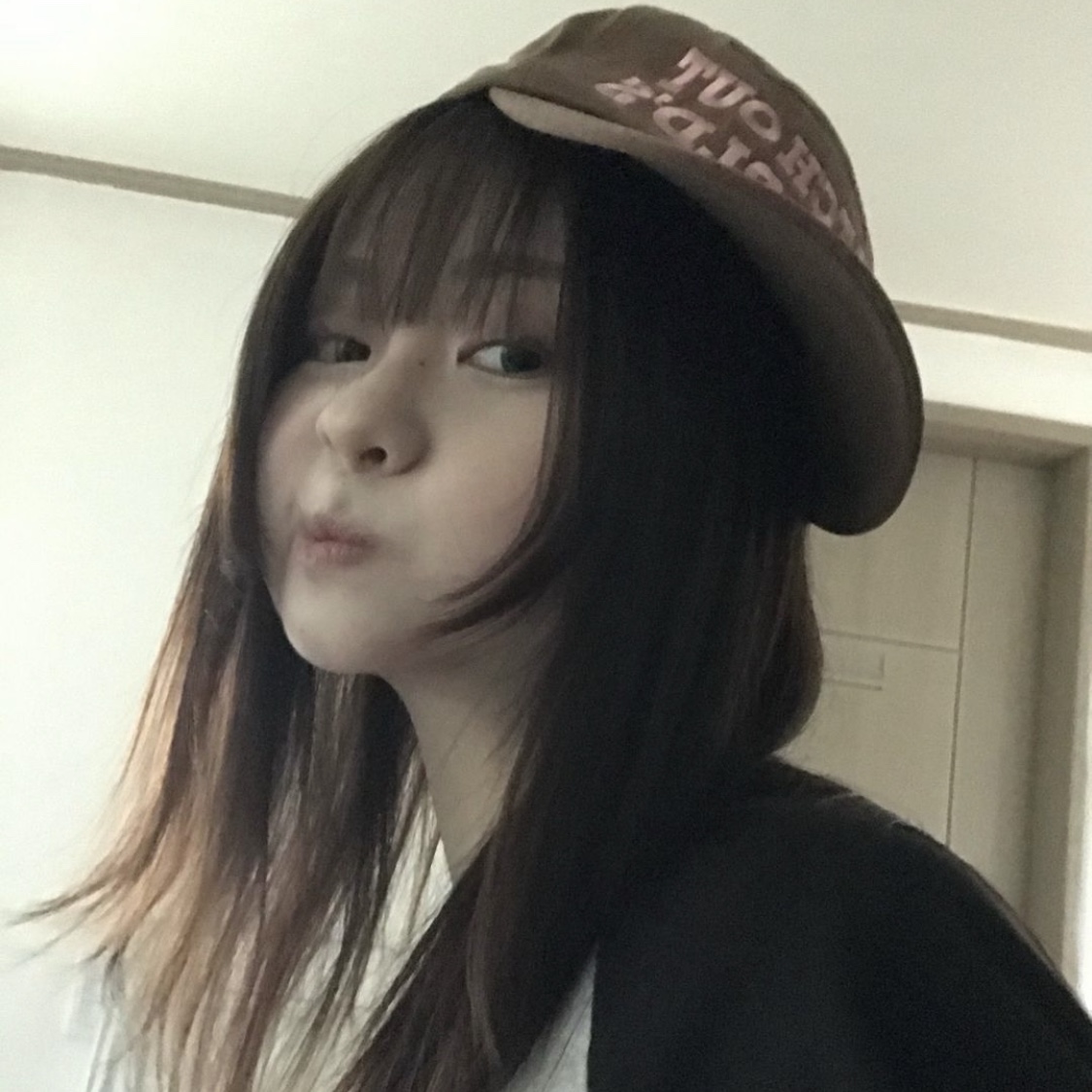 Problemallways Watch Out Cotton Ball Cap Brown 착용 스타일 - 3