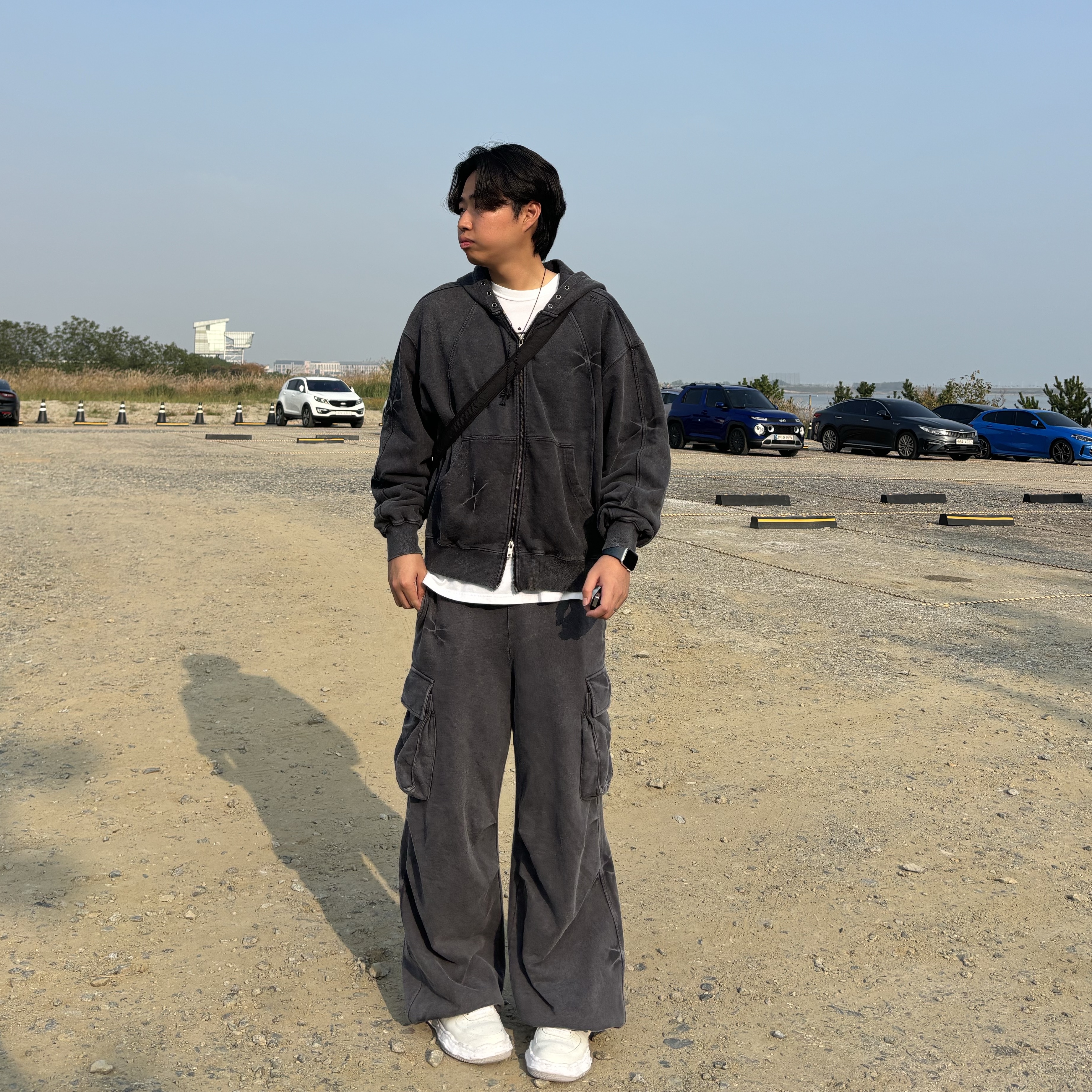 Maison Mihara Yasuhiro Wayne OG Sole Leather Low-top Sneakers White 착용 스타일