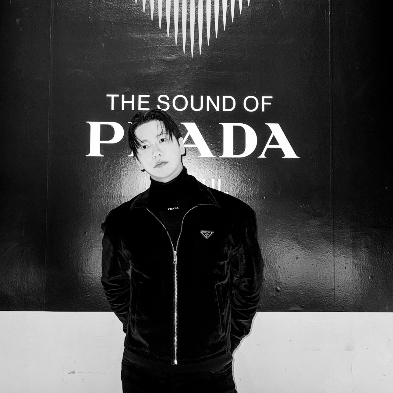 Prada Velvet Denim Blouson Jacket Black, Prada Five-Pocket Velvet Denim Jeans Black 착용 스타일