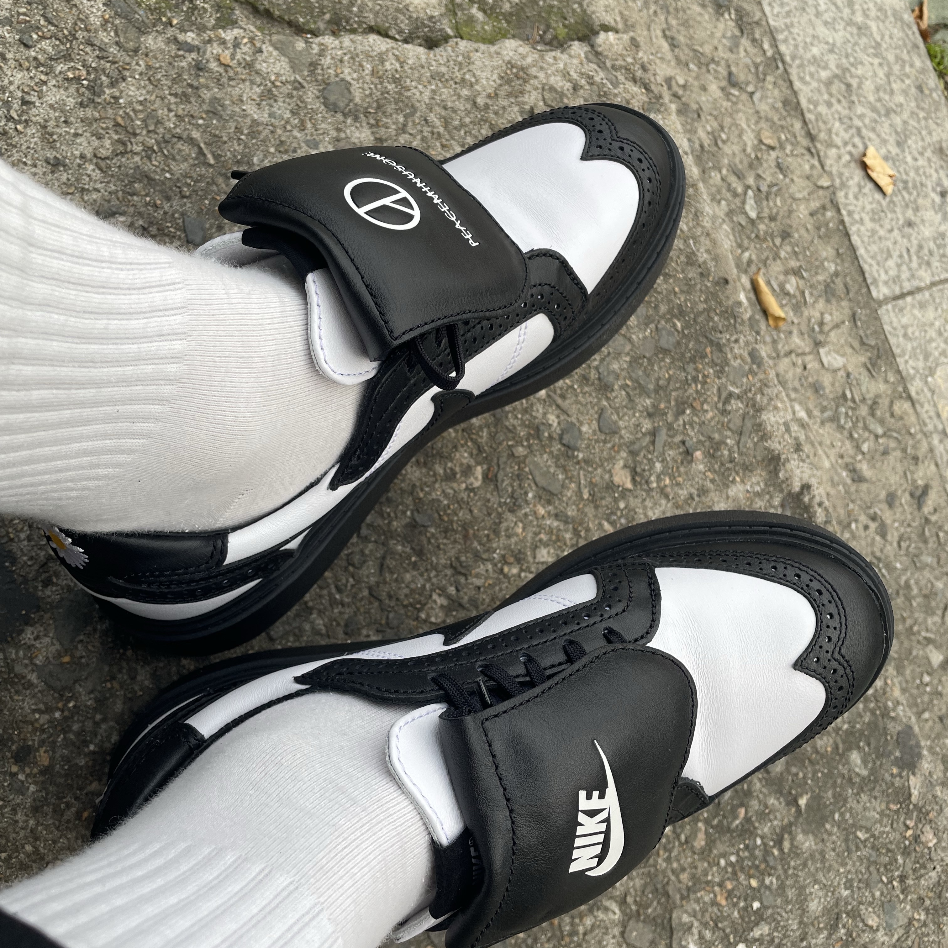 Nike x Peaceminusone Kwondo1 Black and White 착용 스타일 - 4