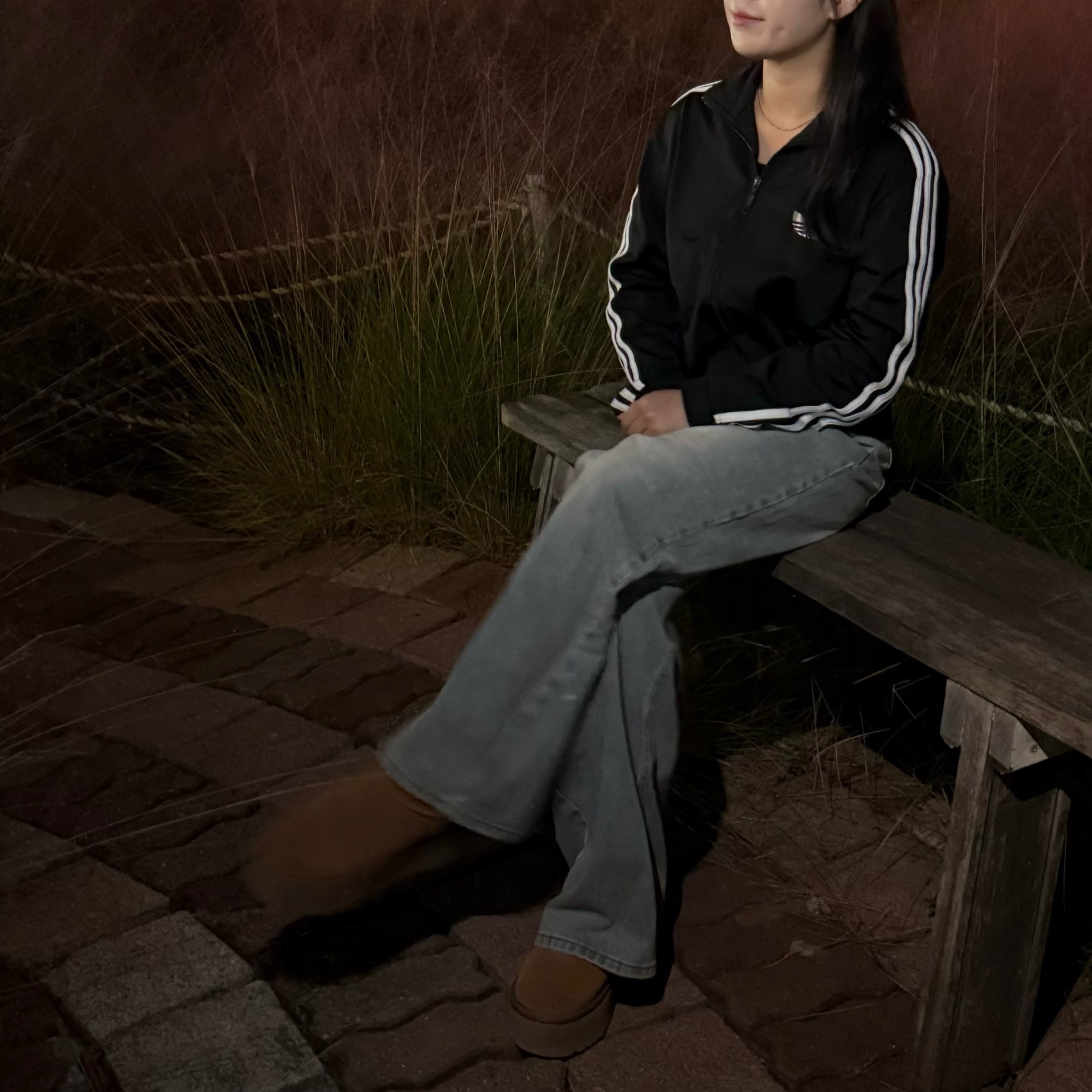 (W) Adidas Adicolor Classic Firebird Track Top Black - KR Sizing, (W) UGG Classic Ultra Mini Platform Boots Chestnut 착용 스타일