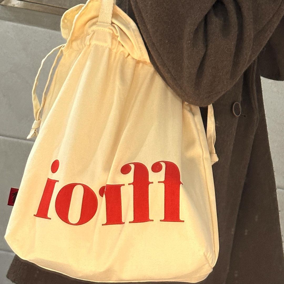 FFROI Eco Bag Ivory, FFROI Eco Bag Black 착용 스타일