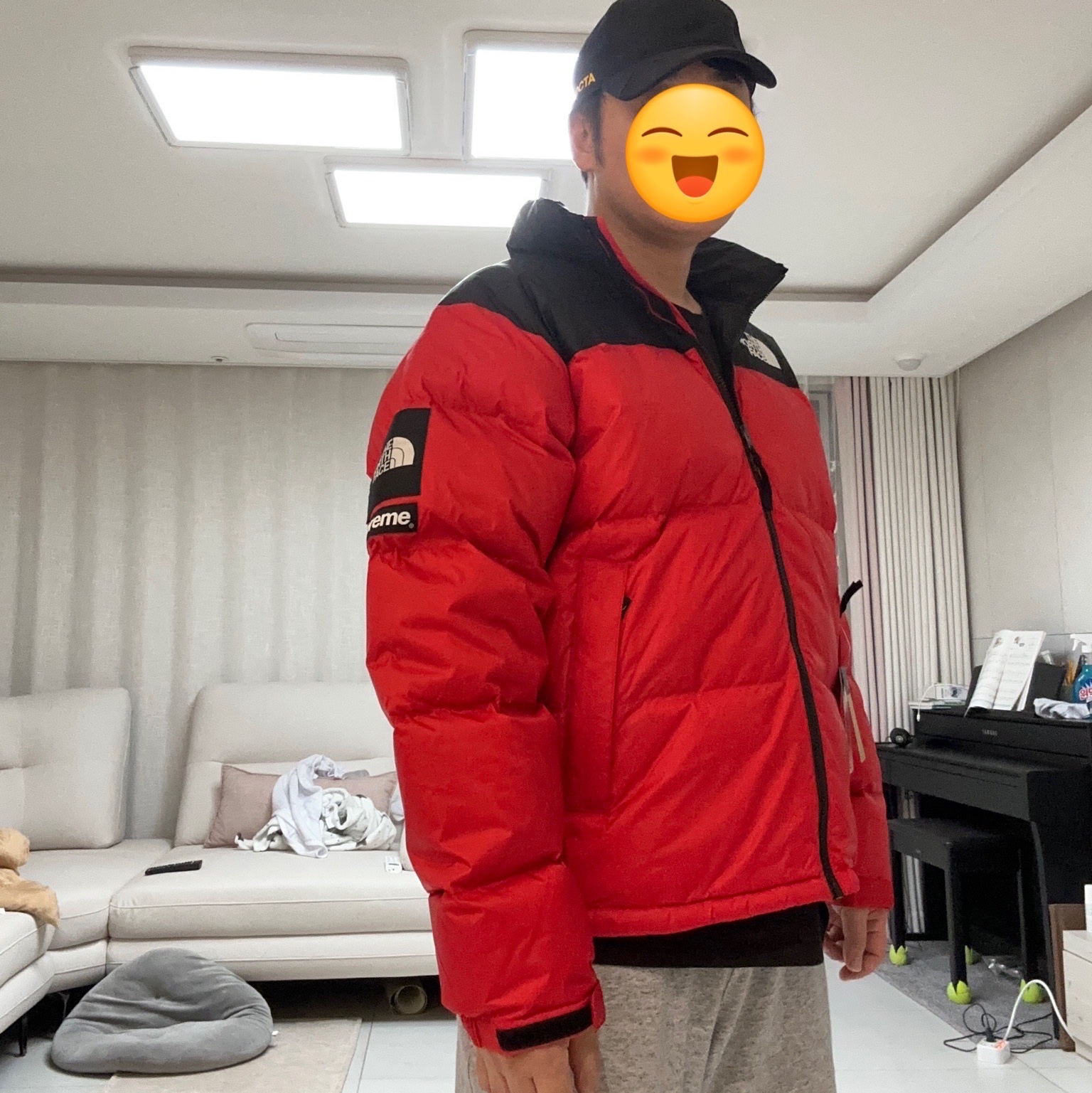Supreme x The North Face Nuptse Jacket Red - 24FW 착용 스타일 - 1