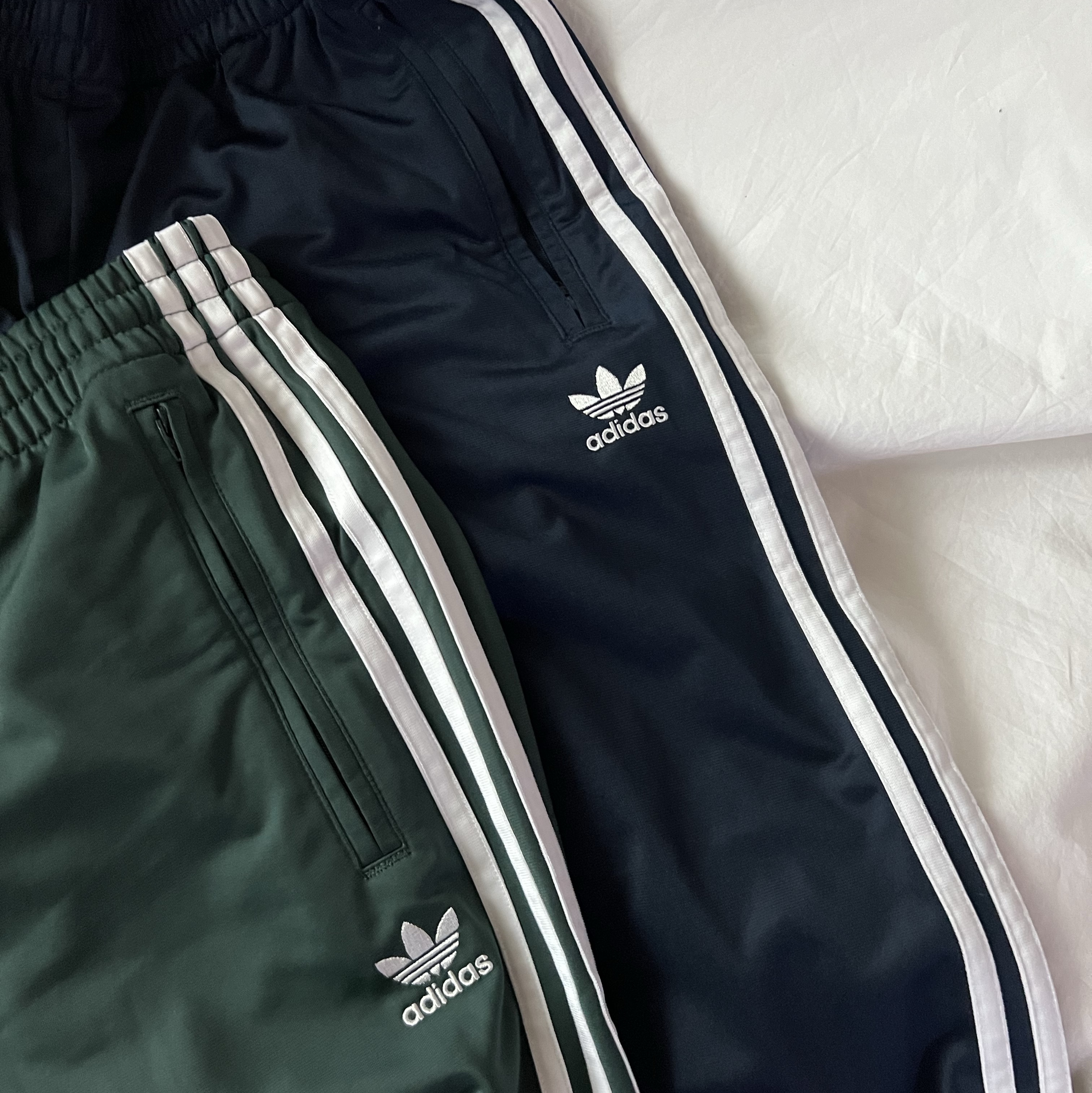 Adidas Adicolor Classics Firebird Track Pants Night Indigo - US Sizing, Adidas Adicolor Classics Firebird Track Pants Mineral Green - US Sizing 착용 스타일
