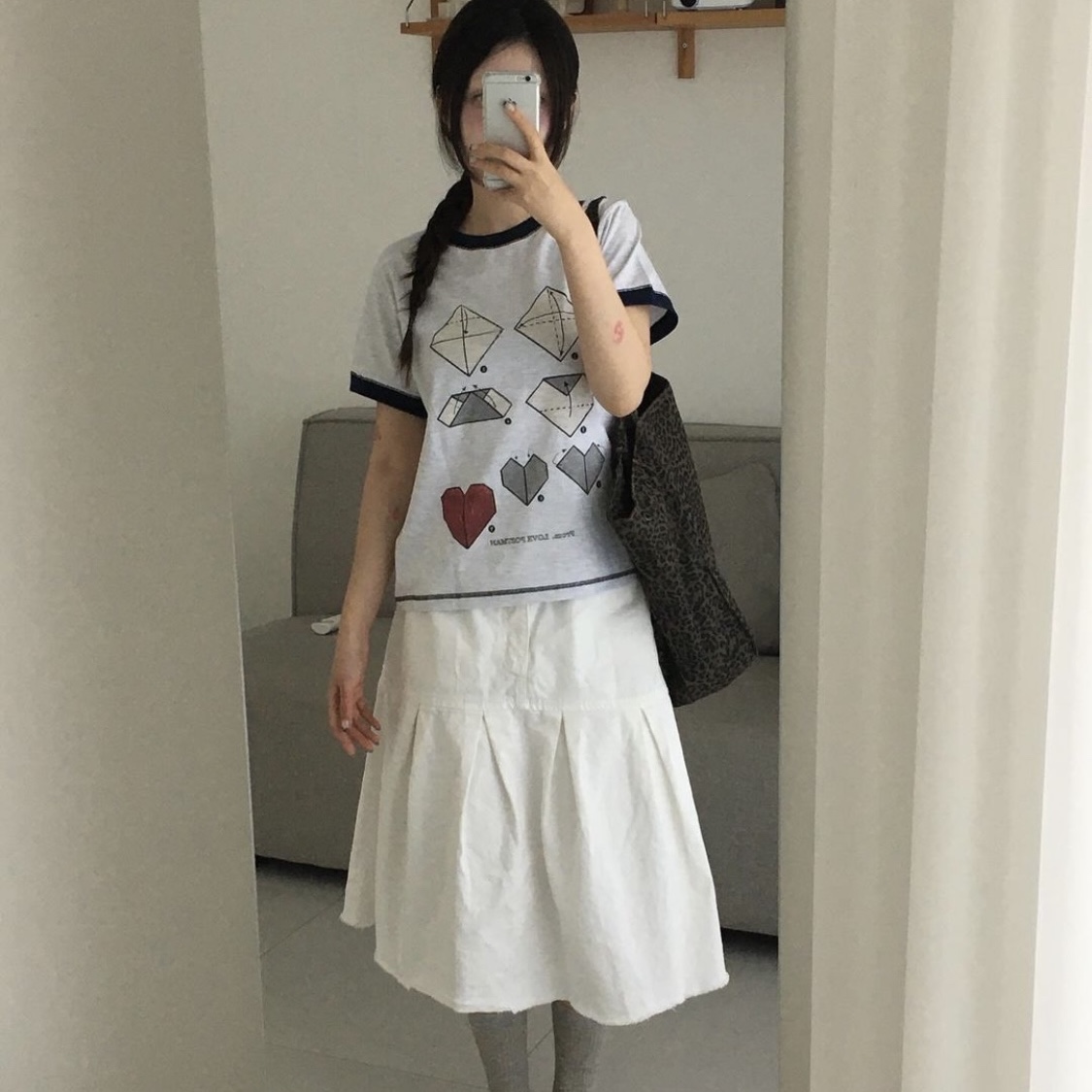 Problemallways Love Postman T-Shirt Melange Gray 착용 스타일 - 1