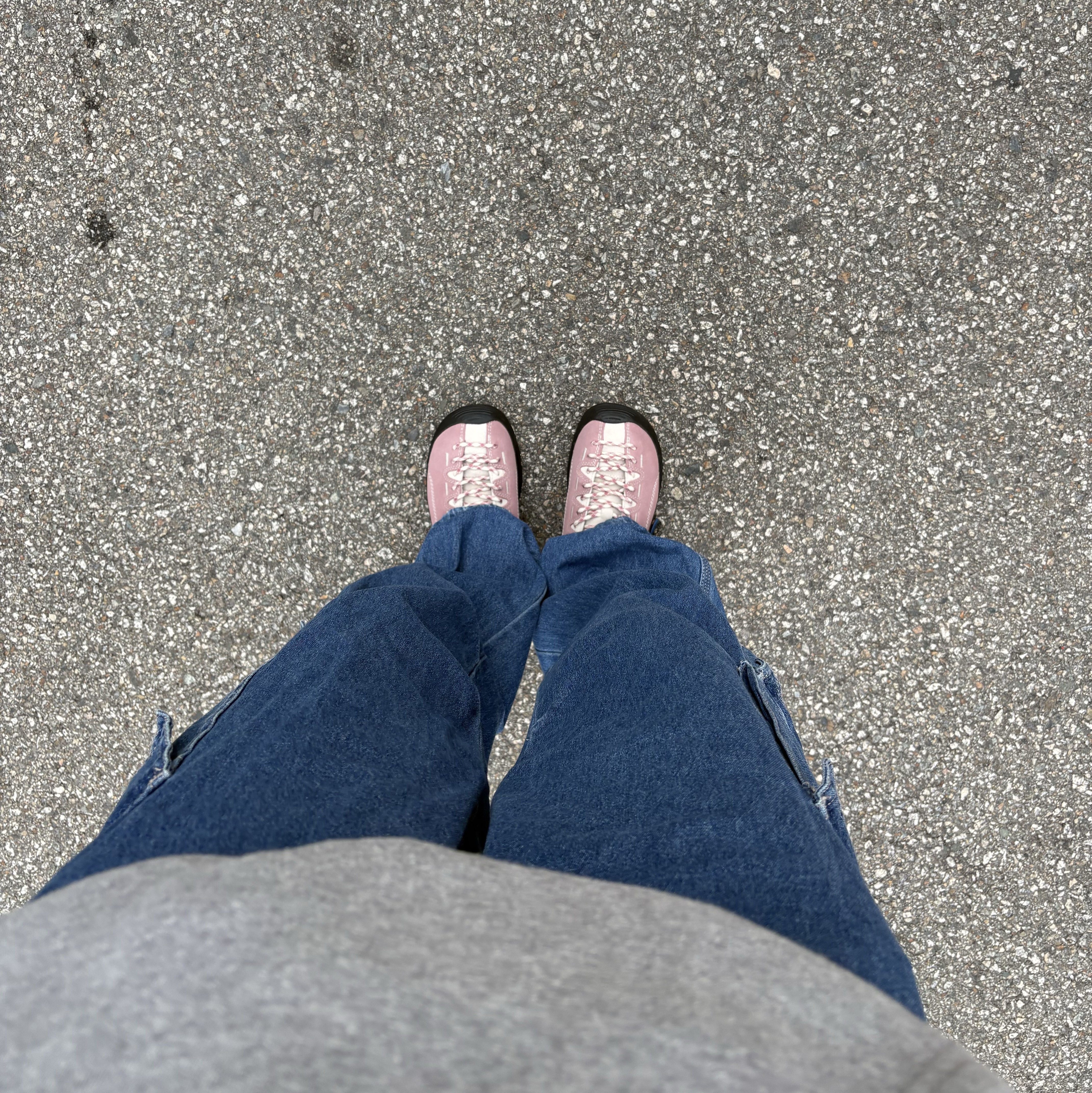 (W) Keen Jasper Suede Sneakers Nostalgia Rose Birch 착용 스타일