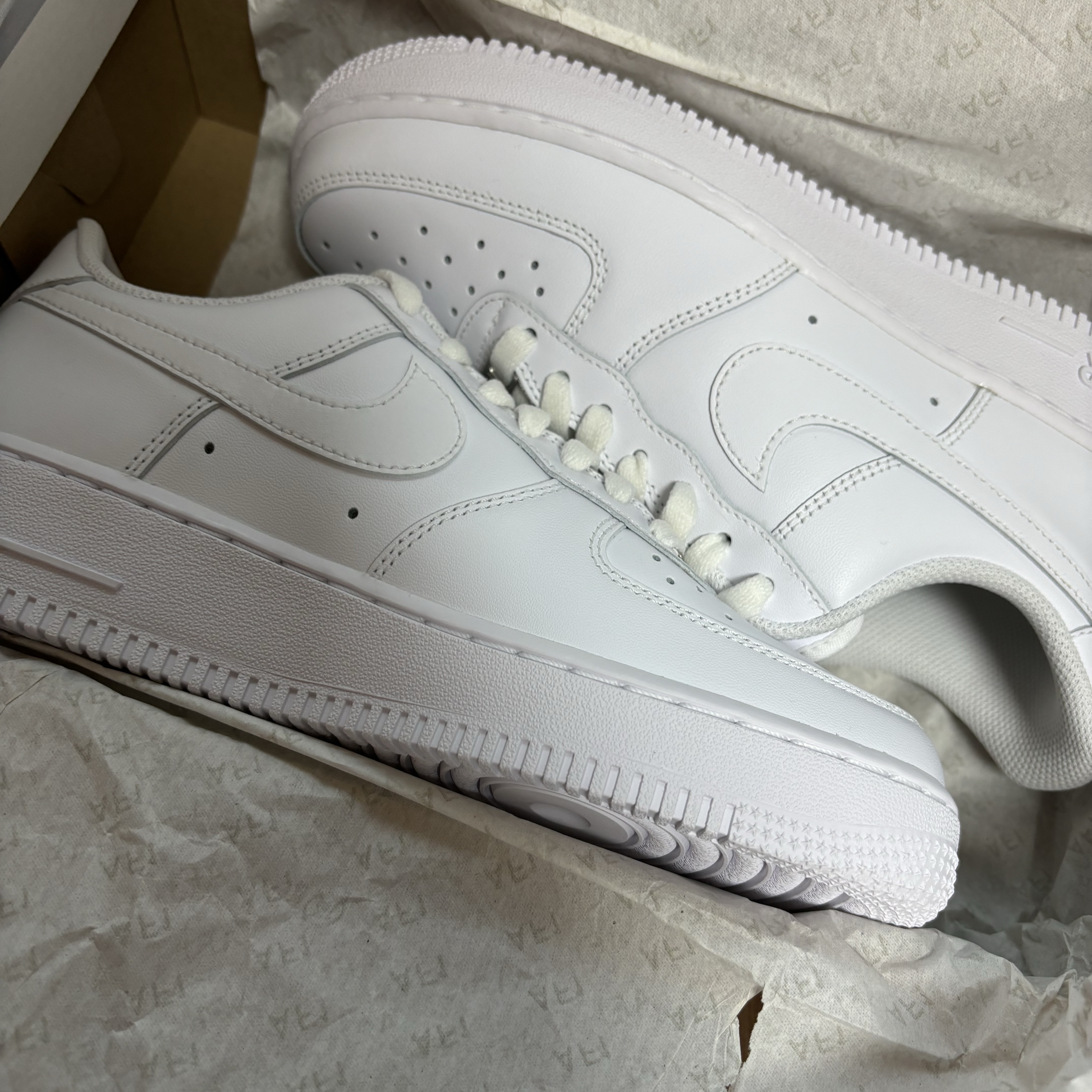 Nike Air Force 1 '07 Low White 착용 스타일